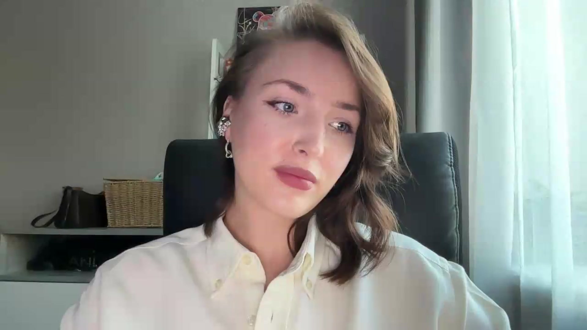 Gallery image thumbnail from Di_Pearl's myfreecams stream on, 06/13/2026, 16:01 image 17 of 20