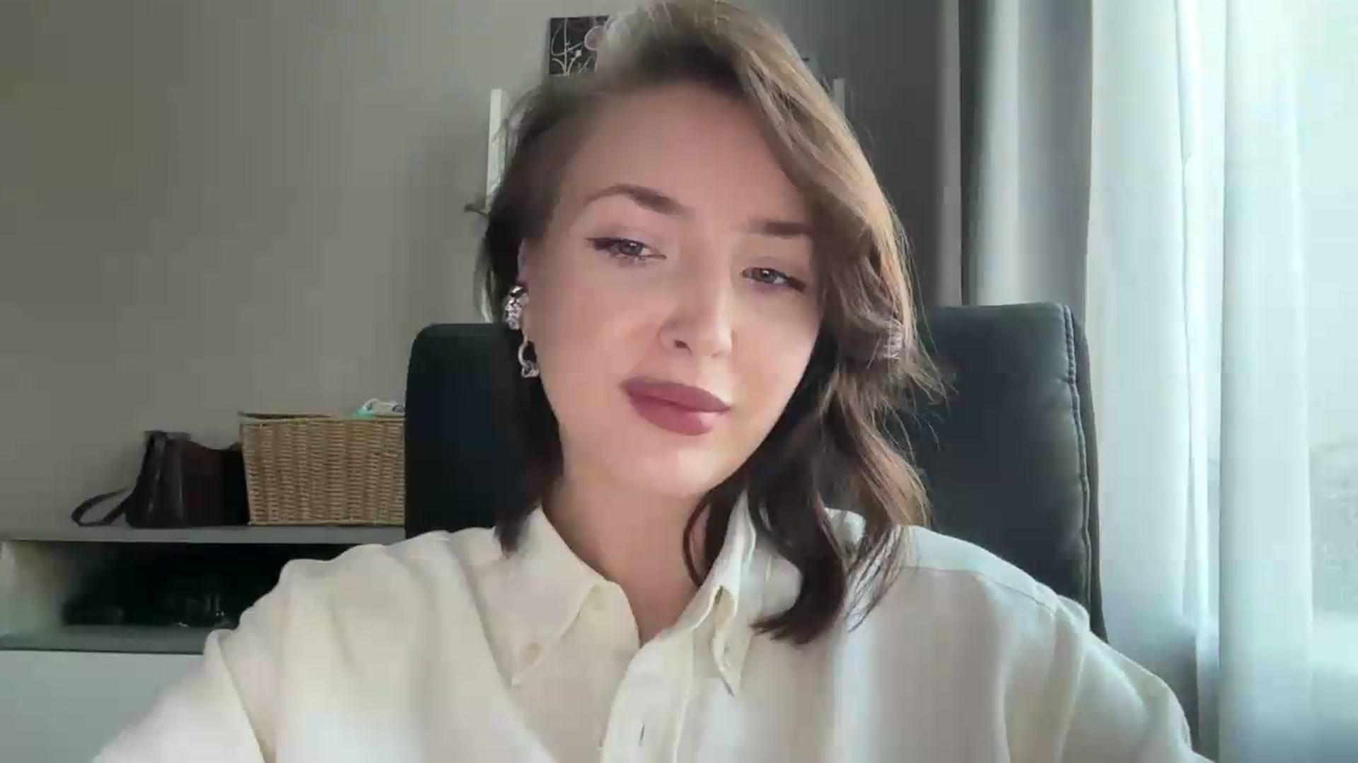 Gallery image thumbnail from Di_Pearl's myfreecams stream on, 06/13/2026, 16:01 image 19 of 20