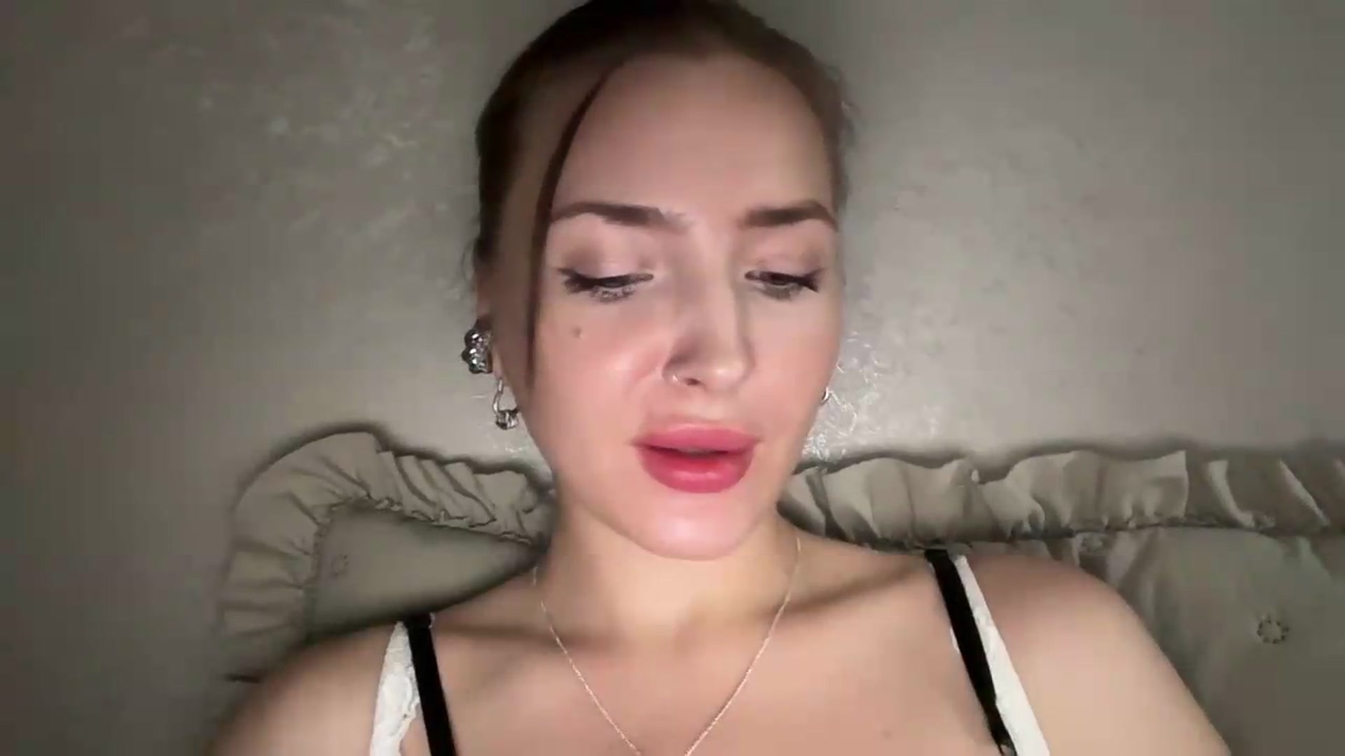 Gallery image thumbnail from Di_Pearl's myfreecams stream on, 06/14/2026, 16:28 image 11 of 20