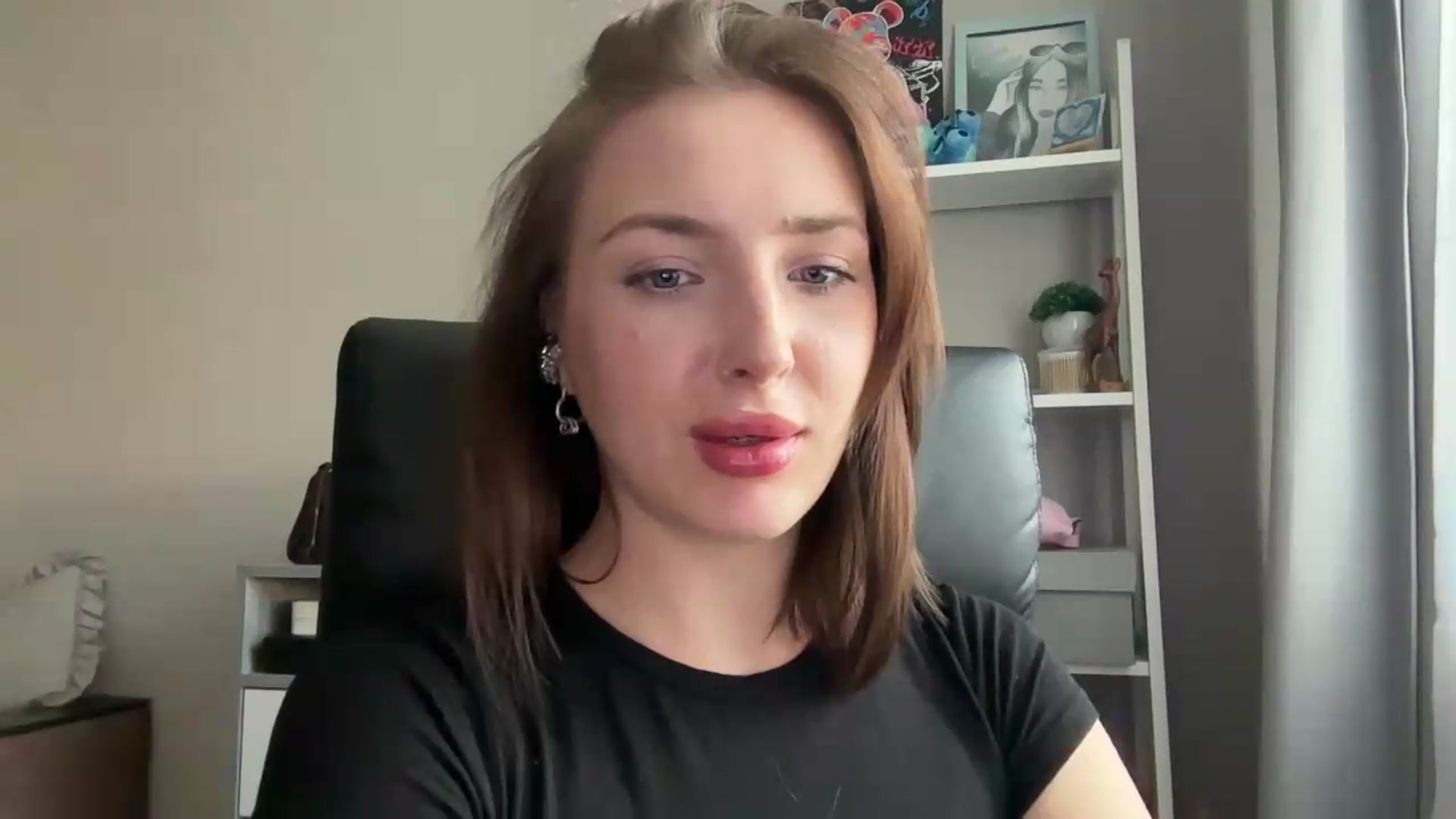 Gallery image thumbnail from Di_Pearl's myfreecams stream on, 06/15/2026, 16:14 image 2 of 20
