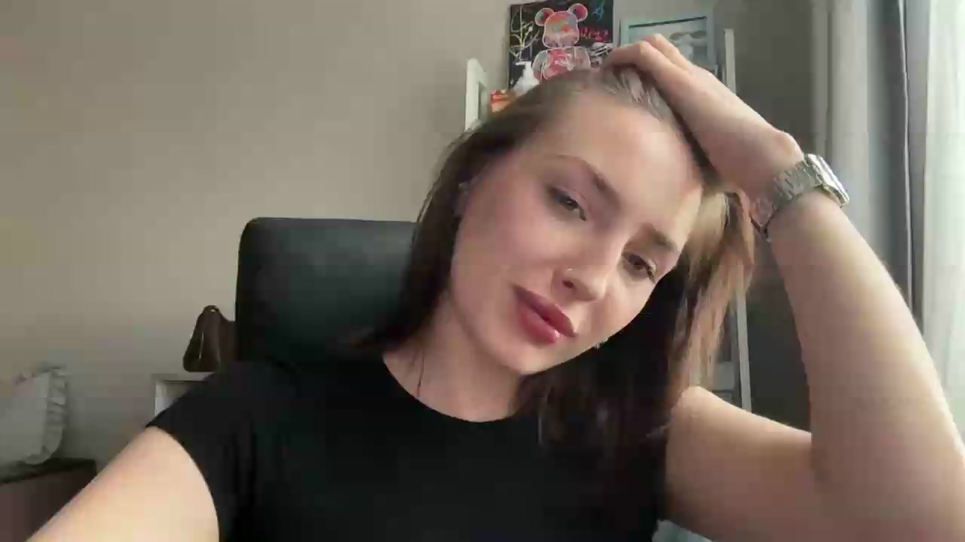 Gallery image thumbnail from Di_Pearl's myfreecams stream on, 06/15/2026, 16:14 image 1 of 20