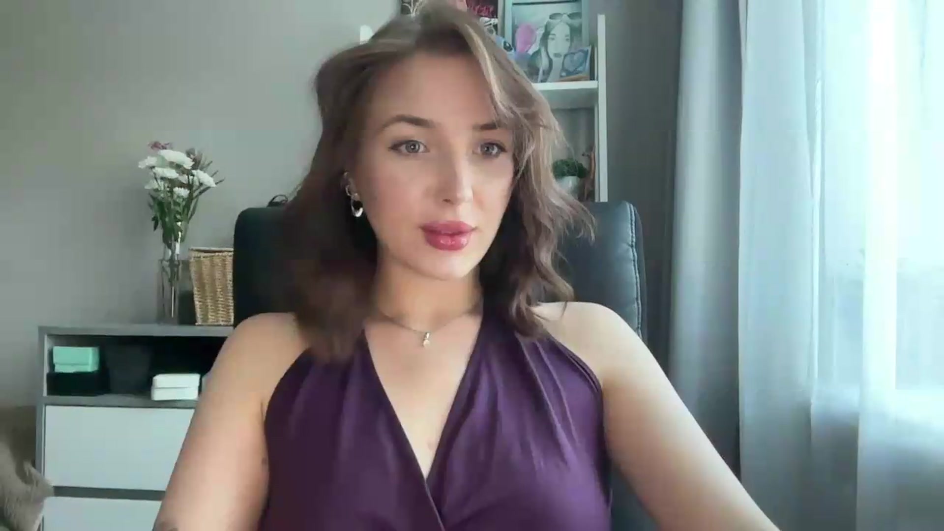 Gallery image thumbnail from Di_Pearl's myfreecams stream on, 06/19/2026, 16:14 image 2 of 20