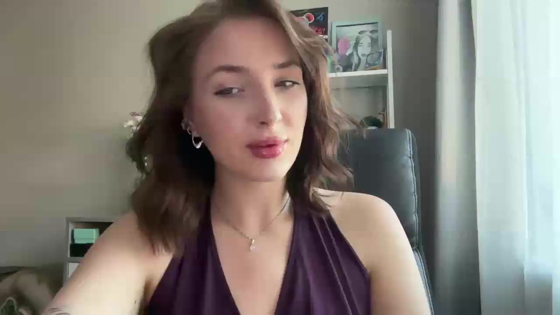 Gallery image thumbnail from Di_Pearl's myfreecams stream on, 06/19/2026, 16:14 image 1 of 20