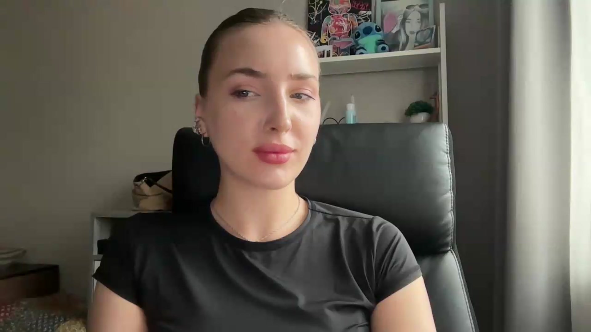 Gallery image thumbnail from Di_Pearl's myfreecams stream on, 06/23/2026, 16:18 image 19 of 20
