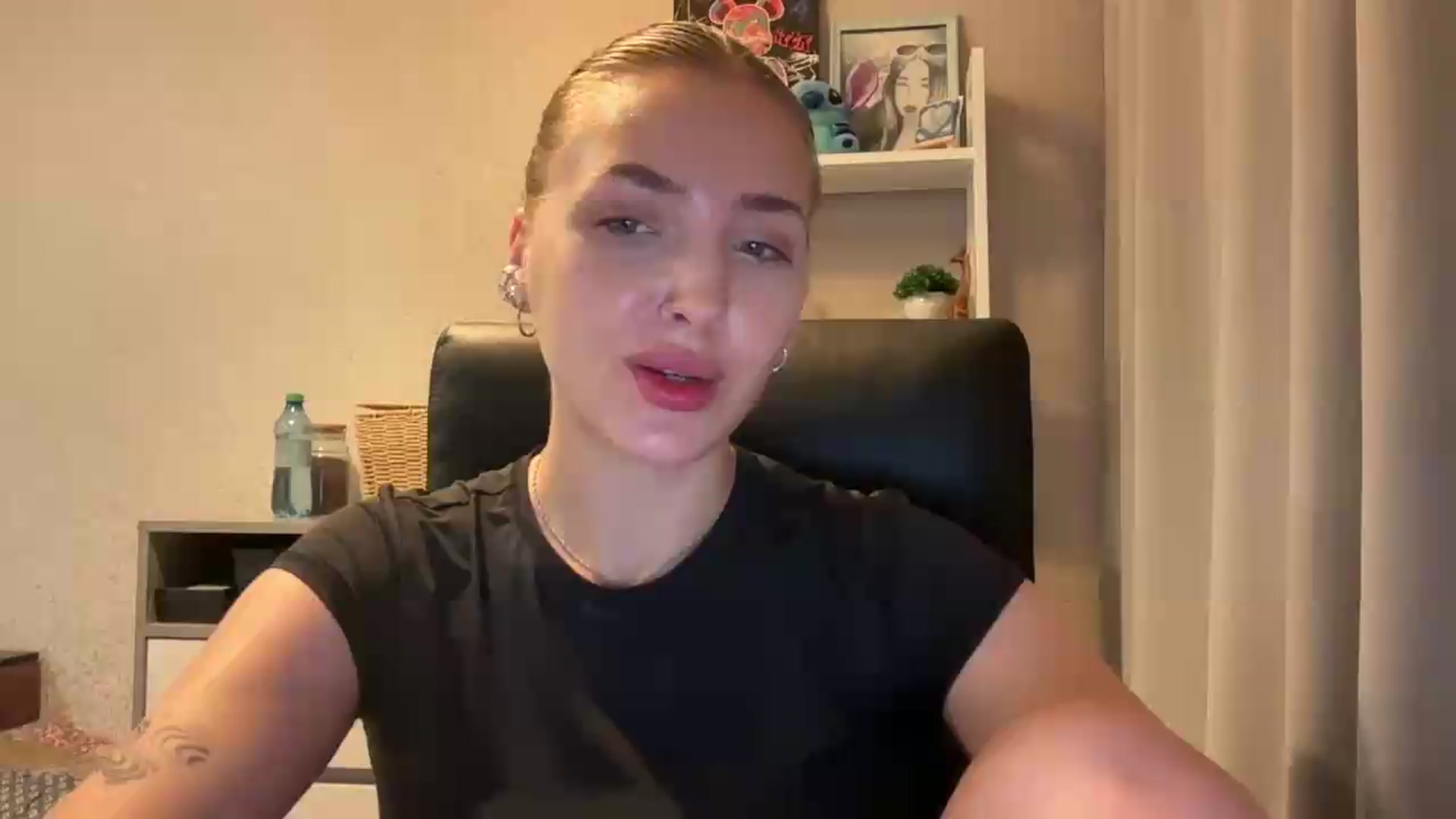 Gallery image thumbnail from Di_Pearl's myfreecams stream on, 06/23/2026, 22:12 image 11 of 20