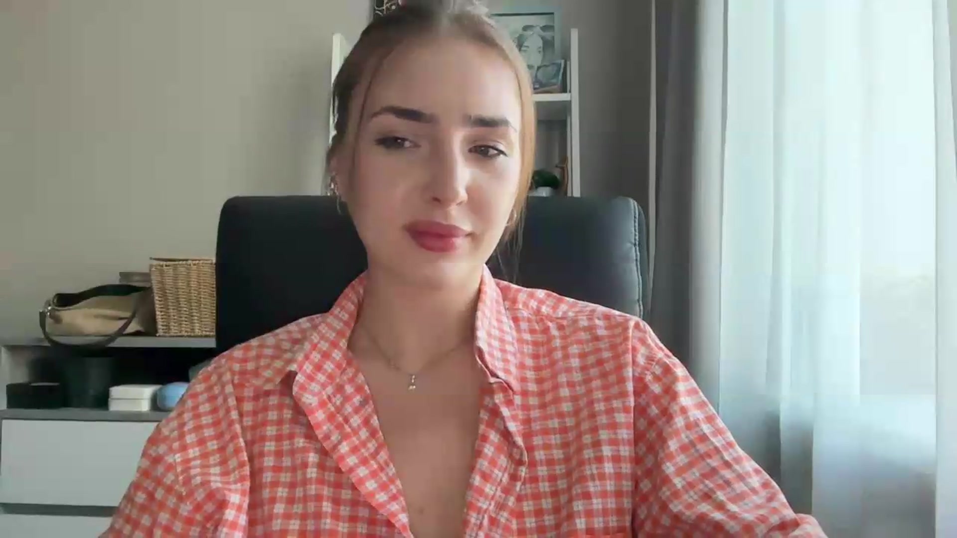 Gallery image thumbnail from Di_Pearl's myfreecams stream on, 06/24/2026, 14:42 image 9 of 20