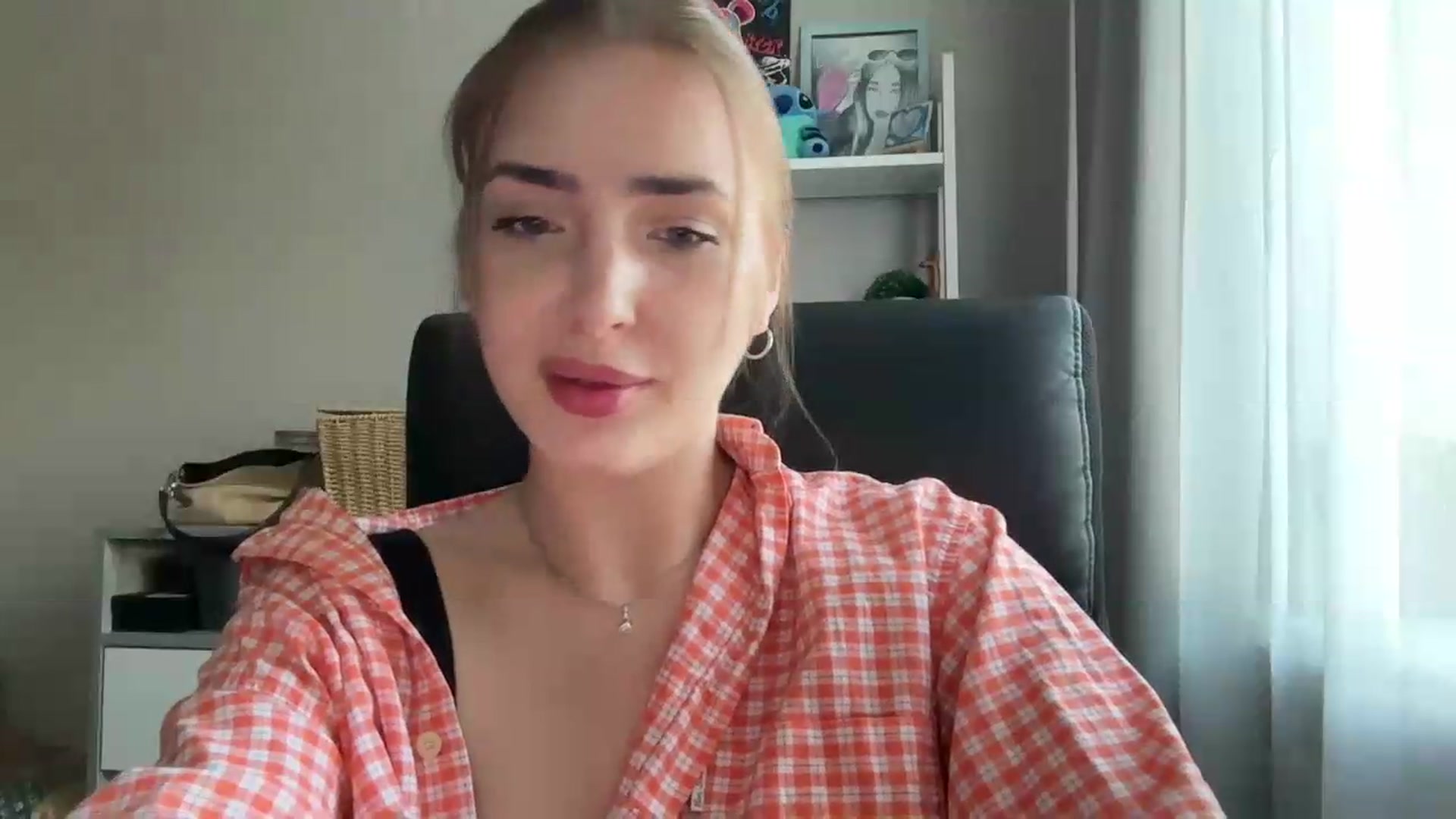 Gallery image thumbnail from Di_Pearl's myfreecams stream on, 06/24/2026, 16:24 image 11 of 20