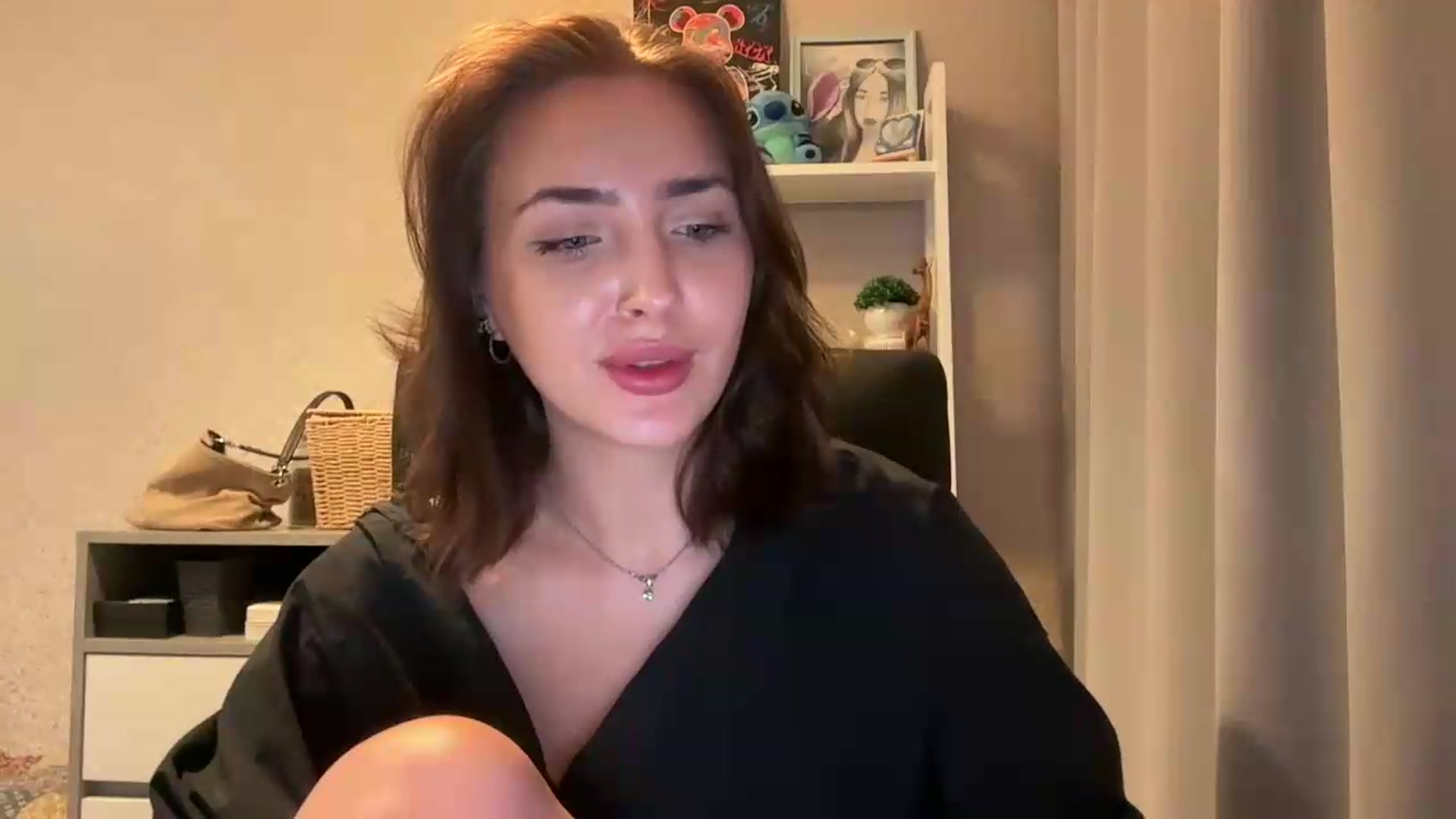 Gallery image thumbnail from Di_Pearl's myfreecams stream on, 06/24/2026, 22:08 image 16 of 20