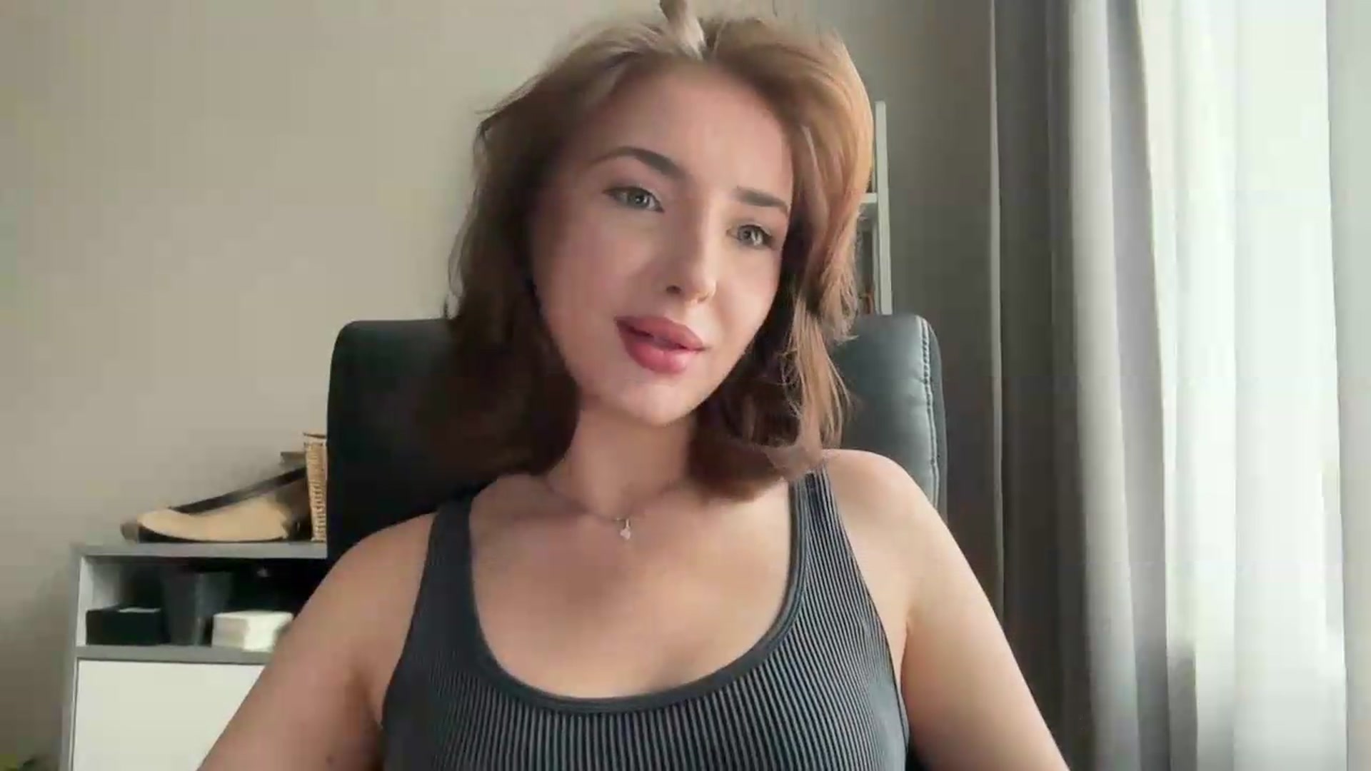 Gallery image thumbnail from Di_Pearl's myfreecams stream on, 06/27/2026, 12:26 image 4 of 20