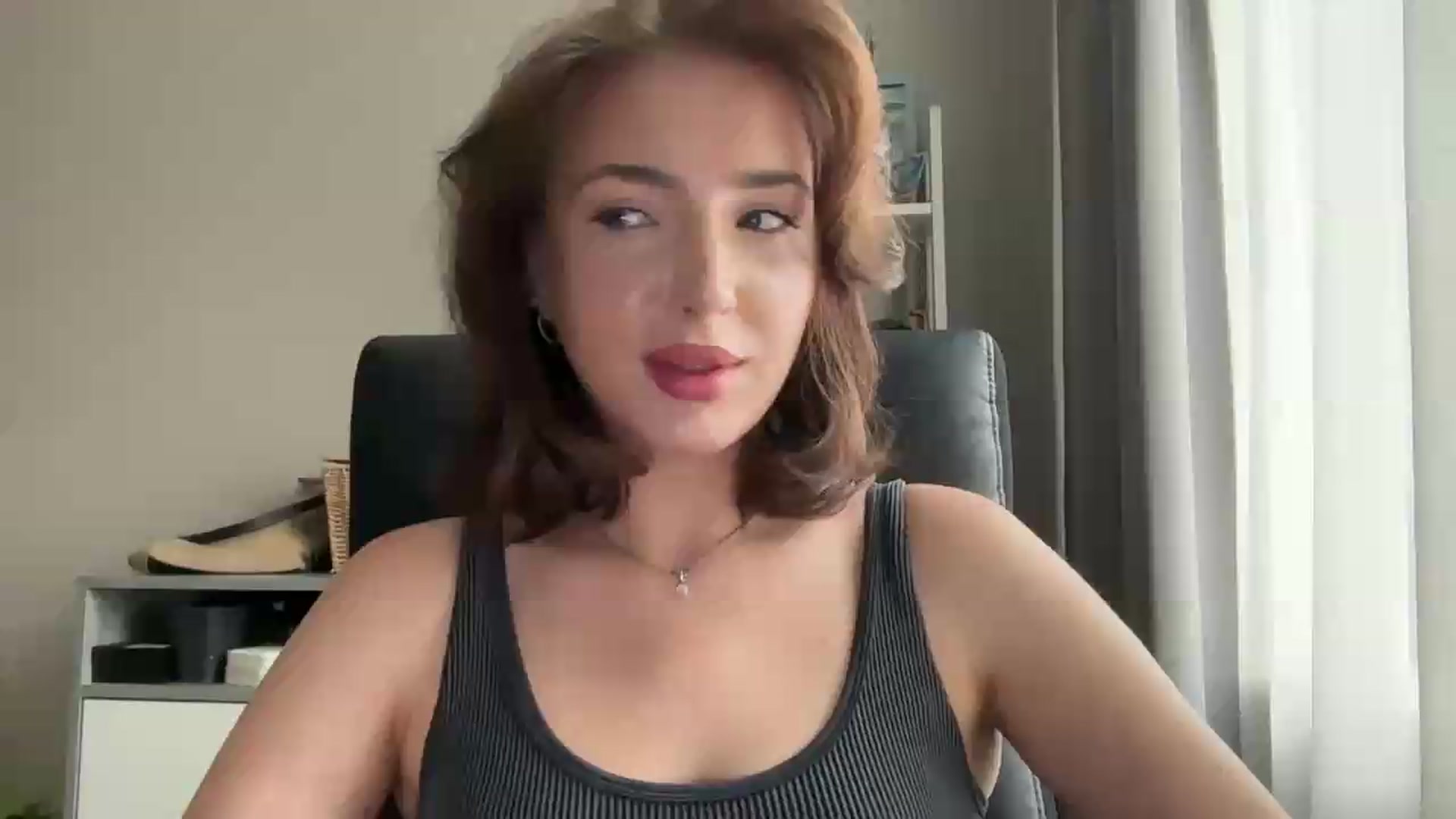 Gallery image thumbnail from Di_Pearl's myfreecams stream on, 06/27/2026, 12:26 image 1 of 20