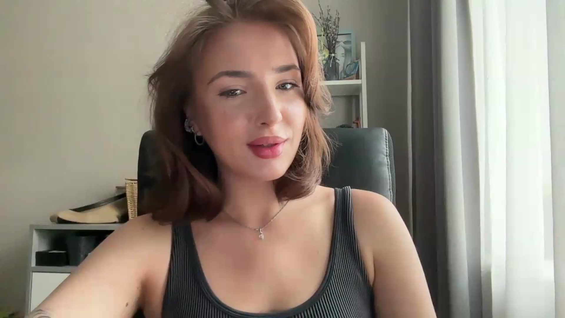 Gallery image thumbnail from Di_Pearl's myfreecams stream on, 06/27/2026, 12:26 image 5 of 20