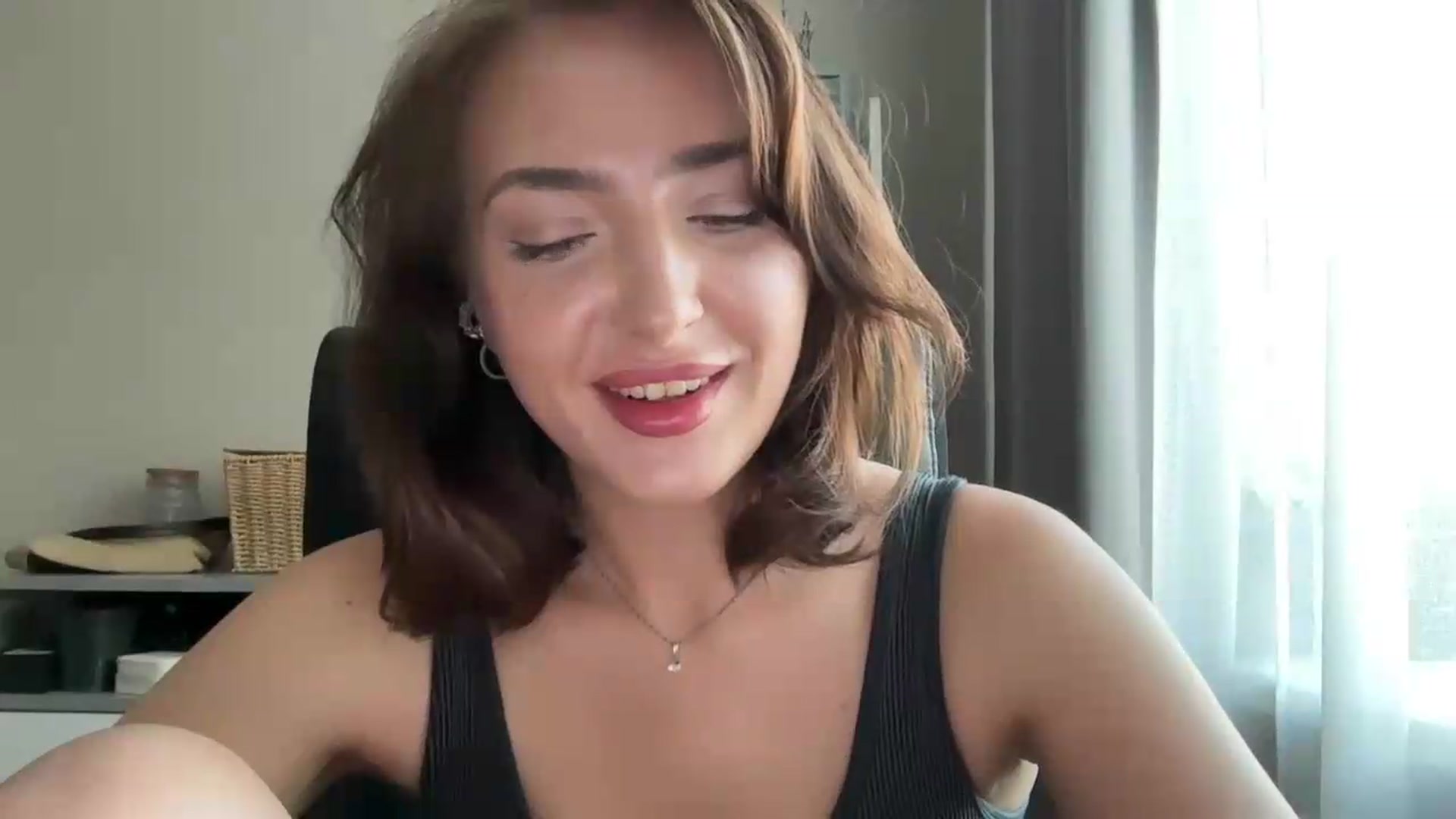 Gallery image thumbnail from Di_Pearl's myfreecams stream on, 06/27/2026, 15:08 image 16 of 20