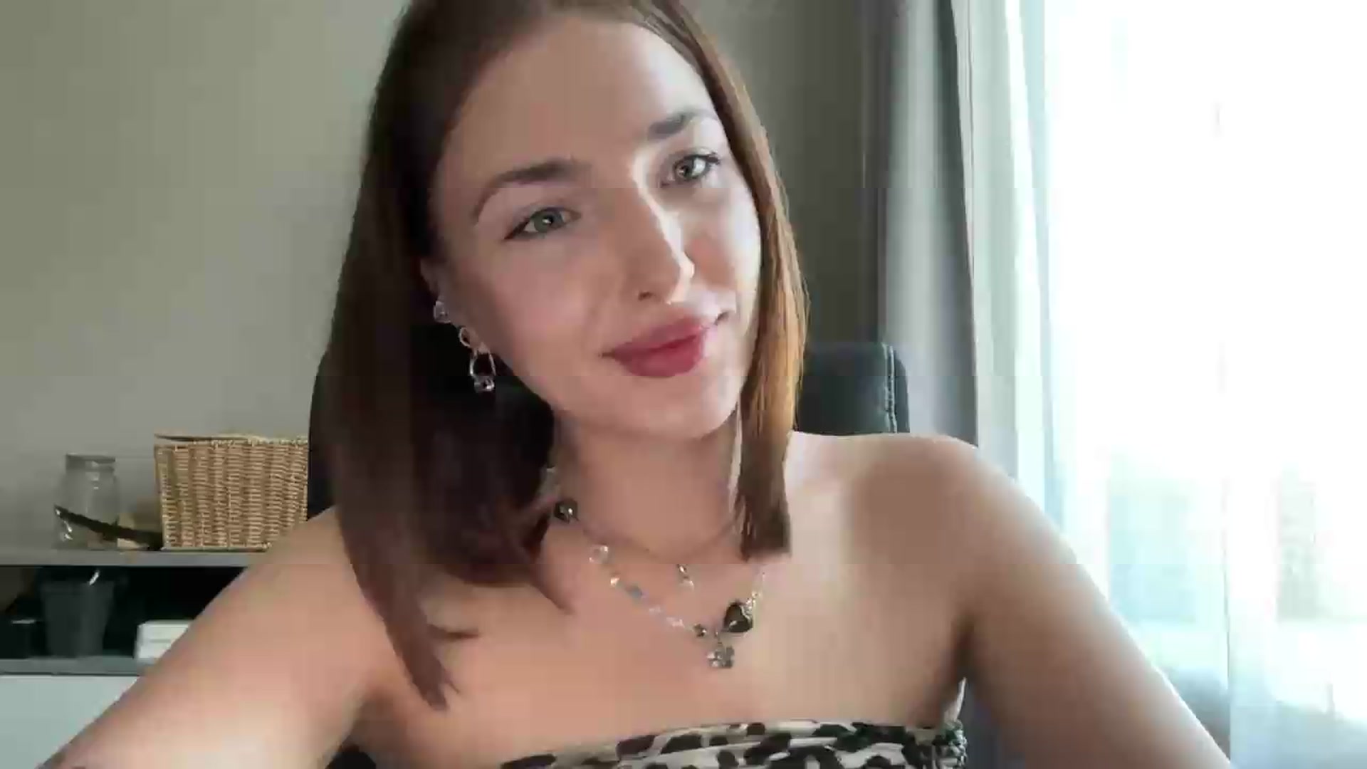 Gallery image thumbnail from Di_Pearl's myfreecams stream on, 06/30/2026, 16:14 image 5 of 20