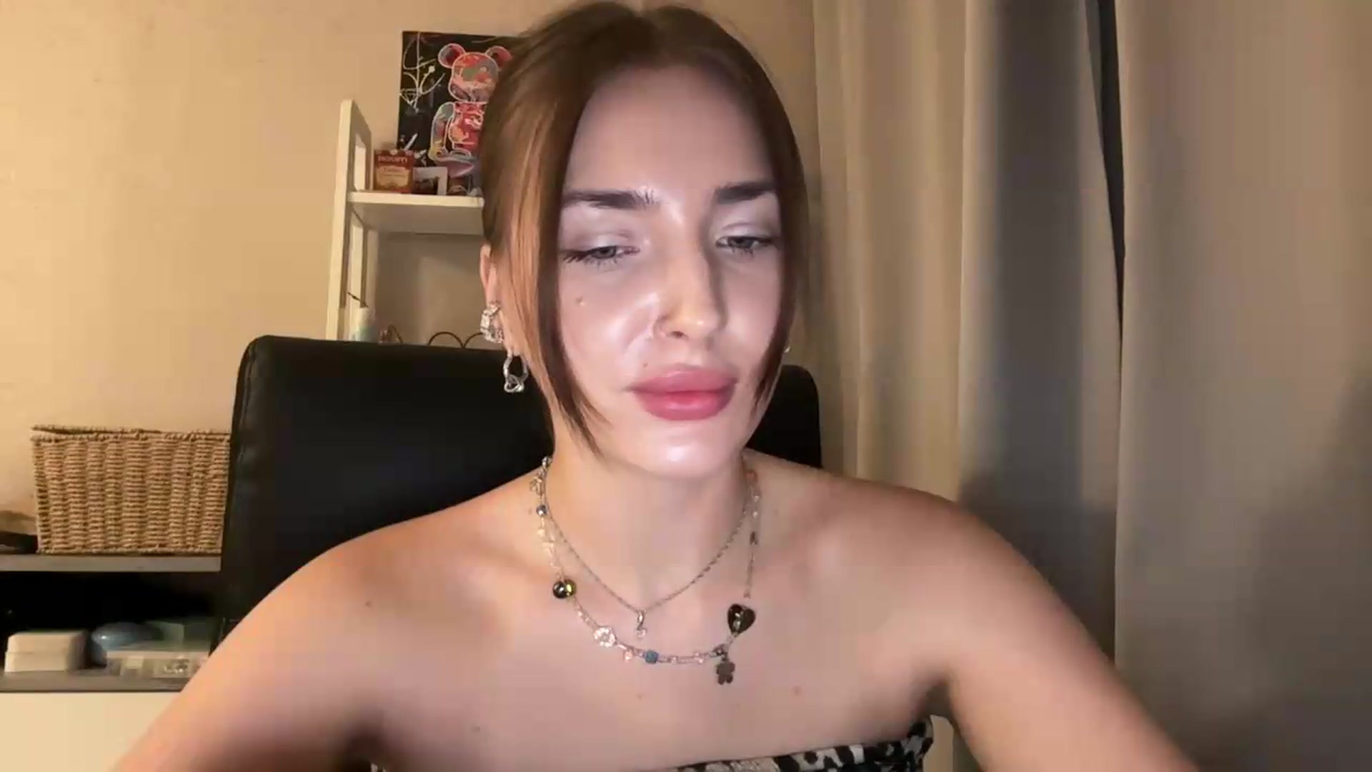 Gallery image thumbnail from Di_Pearl's myfreecams stream on, 06/30/2026, 22:19 image 3 of 20