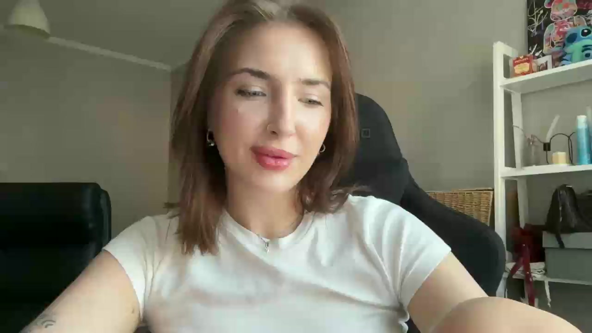 Gallery image thumbnail from Di_Pearl's myfreecams stream on, 07/02/2026, 16:17 image 10 of 20