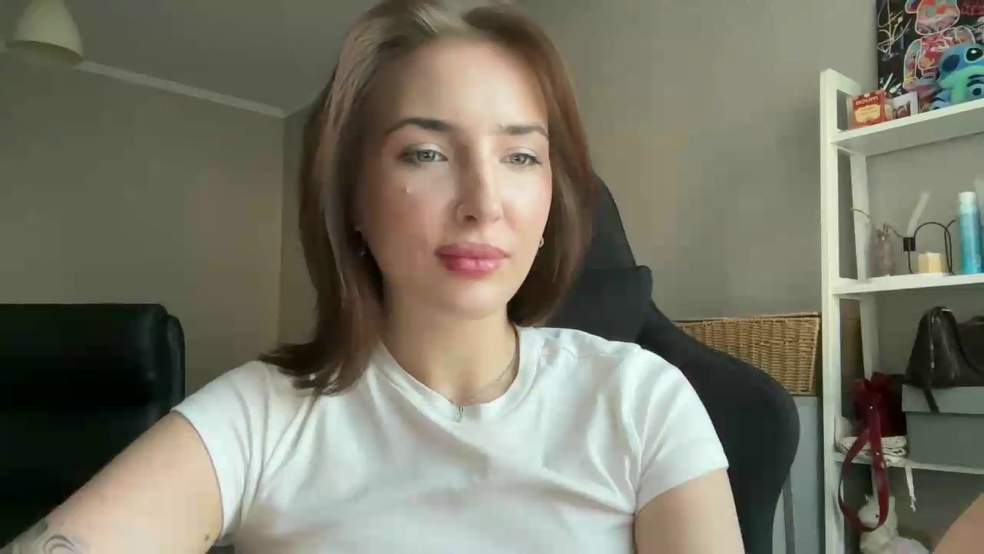 Gallery image thumbnail from Di_Pearl's myfreecams stream on, 07/02/2026, 16:17 image 12 of 20