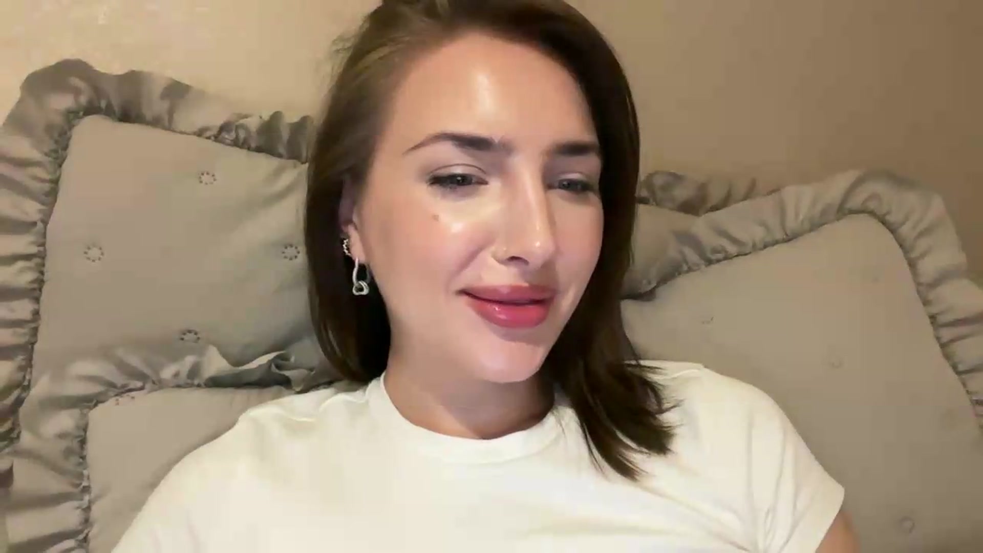 Gallery image thumbnail from Di_Pearl's myfreecams stream on, 07/02/2026, 22:11 image 10 of 20