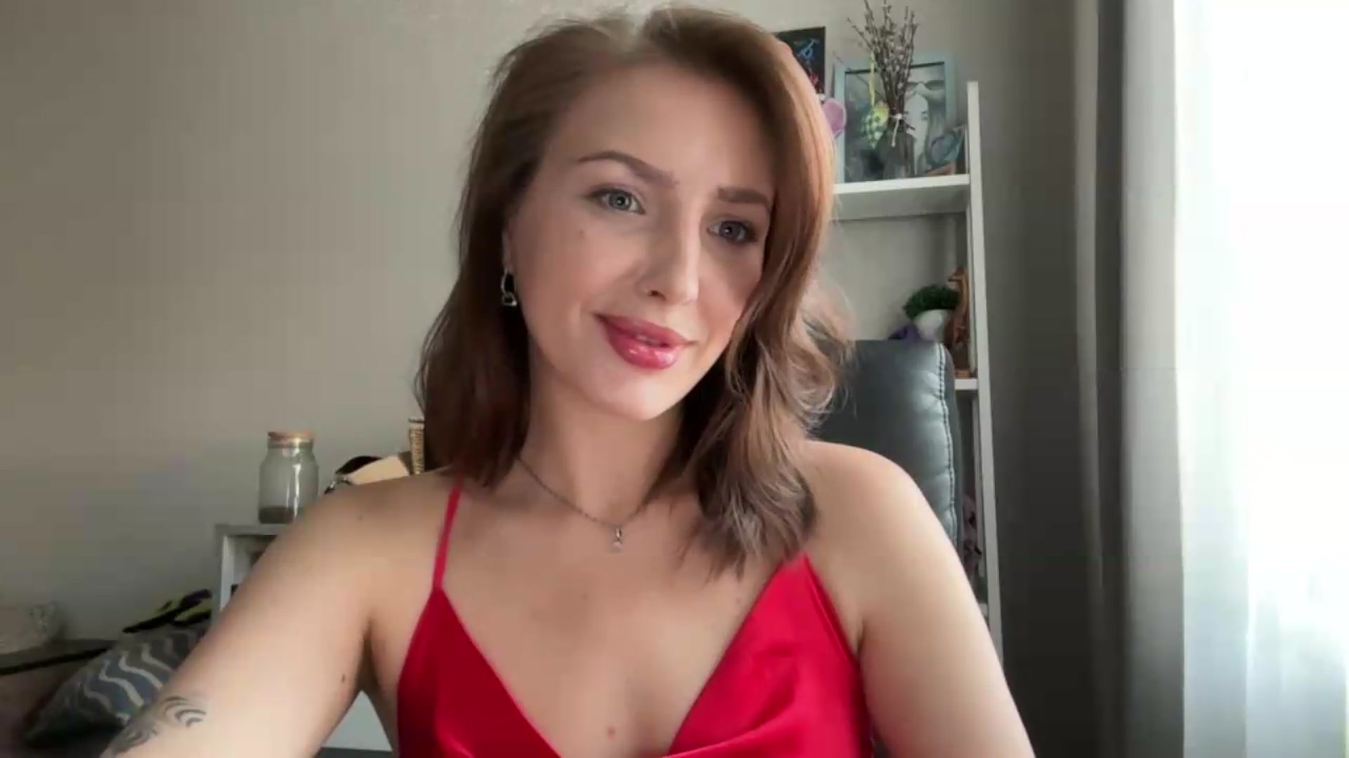 Gallery image thumbnail from Di_Pearl's myfreecams stream on, 07/04/2026, 16:24 image 16 of 20
