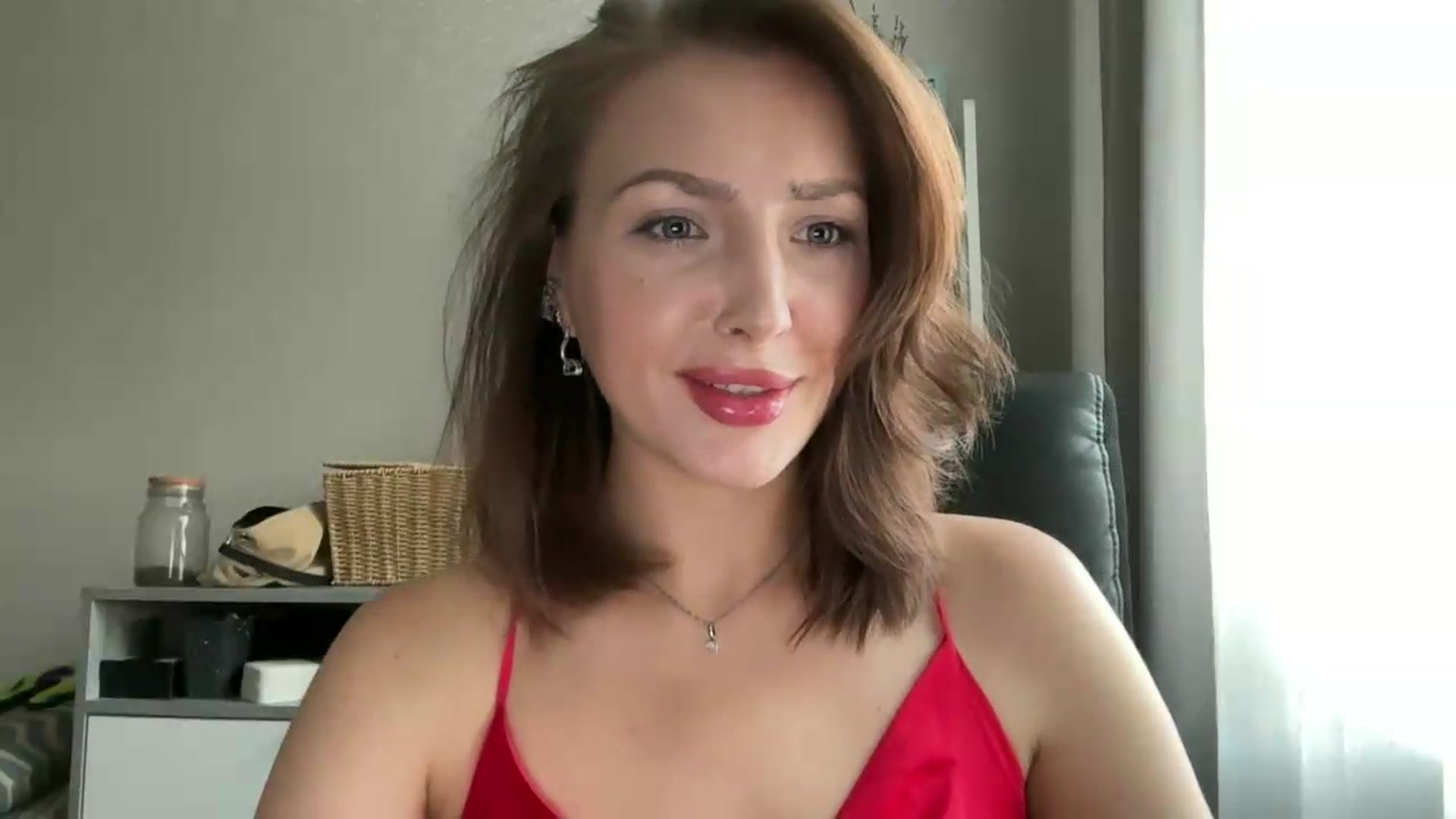 Gallery image thumbnail from Di_Pearl's myfreecams stream on, 07/04/2026, 16:24 image 17 of 20