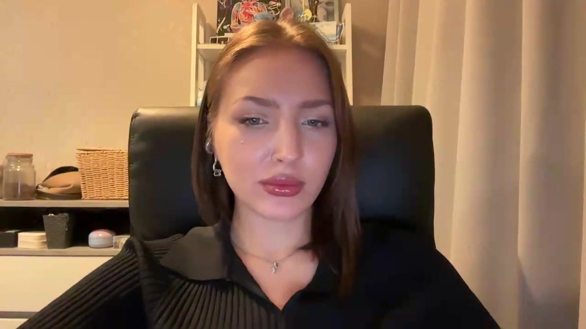 Gallery image thumbnail from Di_Pearl's myfreecams stream on, 07/08/2026, 18:41 image 20 of 20
