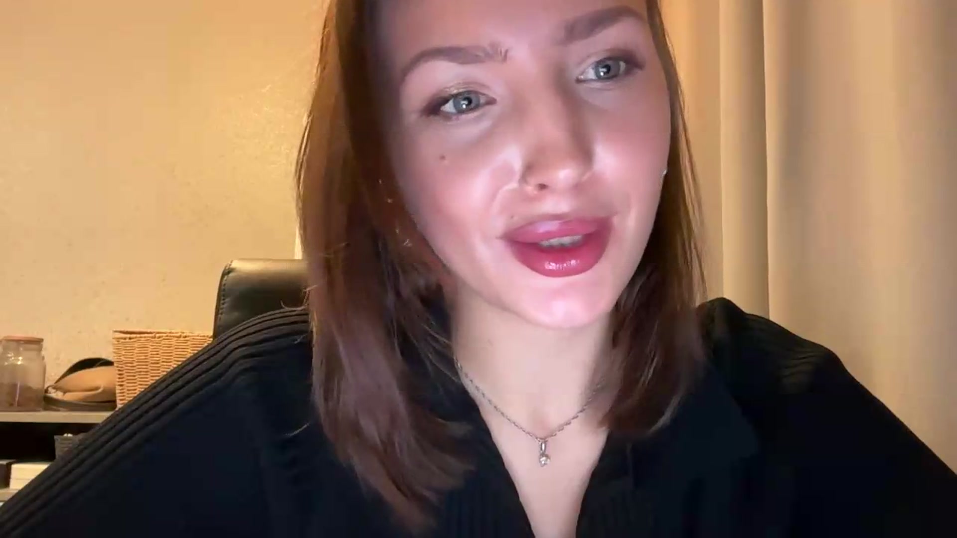 Gallery image thumbnail from Di_Pearl's myfreecams stream on, 07/08/2026, 21:24 image 7 of 20