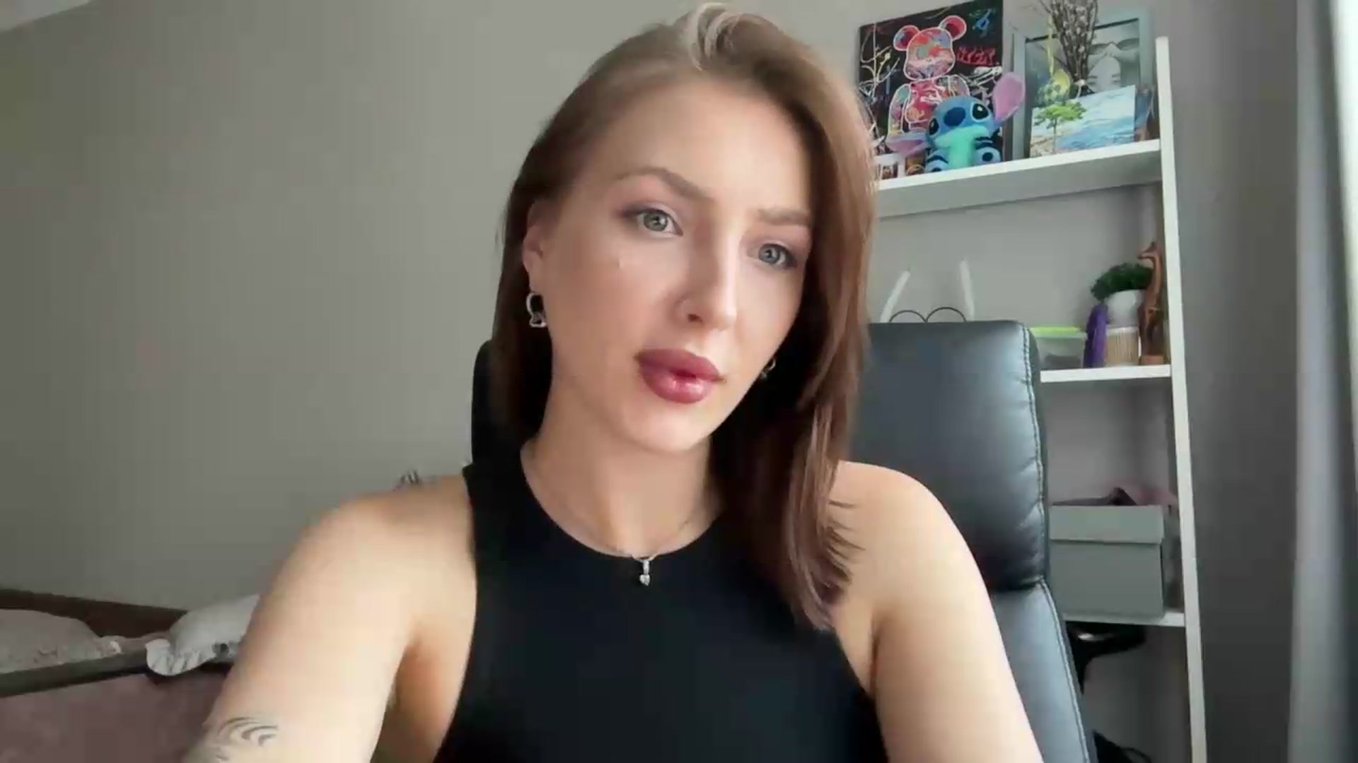 Gallery image thumbnail from Di_Pearl's myfreecams stream on, 07/09/2026, 15:14 image 3 of 20