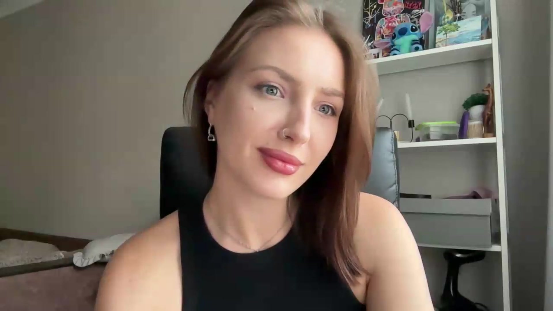 Gallery image thumbnail from Di_Pearl's myfreecams stream on, 07/09/2026, 15:14 image 18 of 20