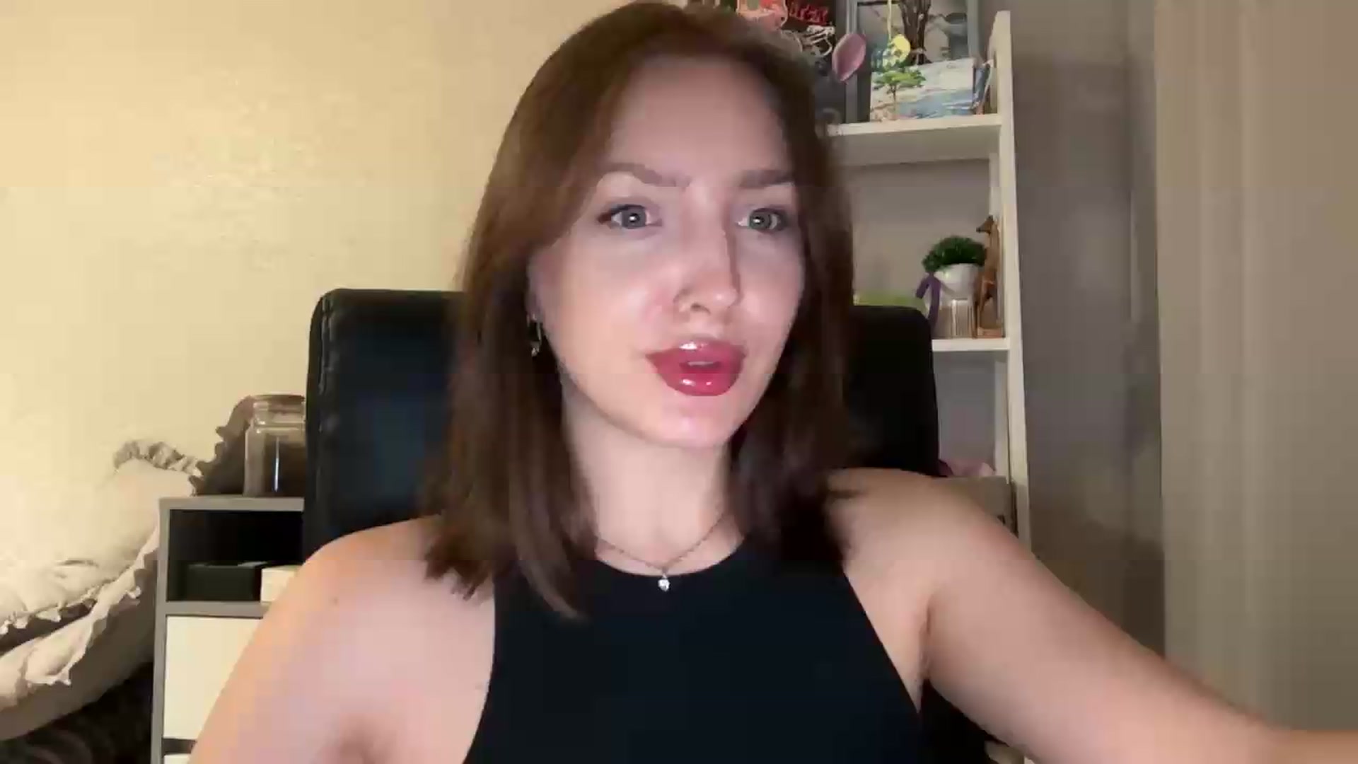 Gallery image thumbnail from Di_Pearl's myfreecams stream on, 07/09/2026, 20:49 image 3 of 20