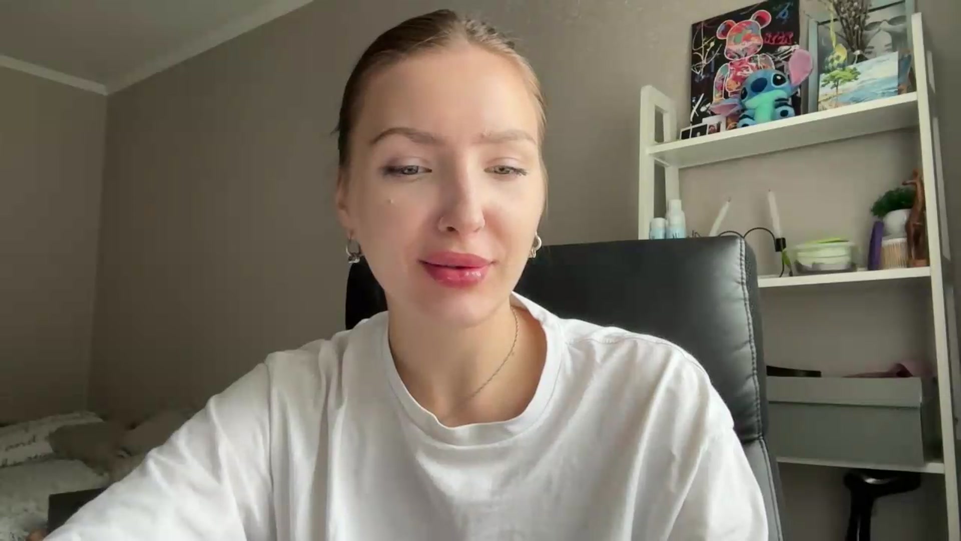 Gallery image thumbnail from Di_Pearl's myfreecams stream on, 07/10/2026, 14:04 image 7 of 20