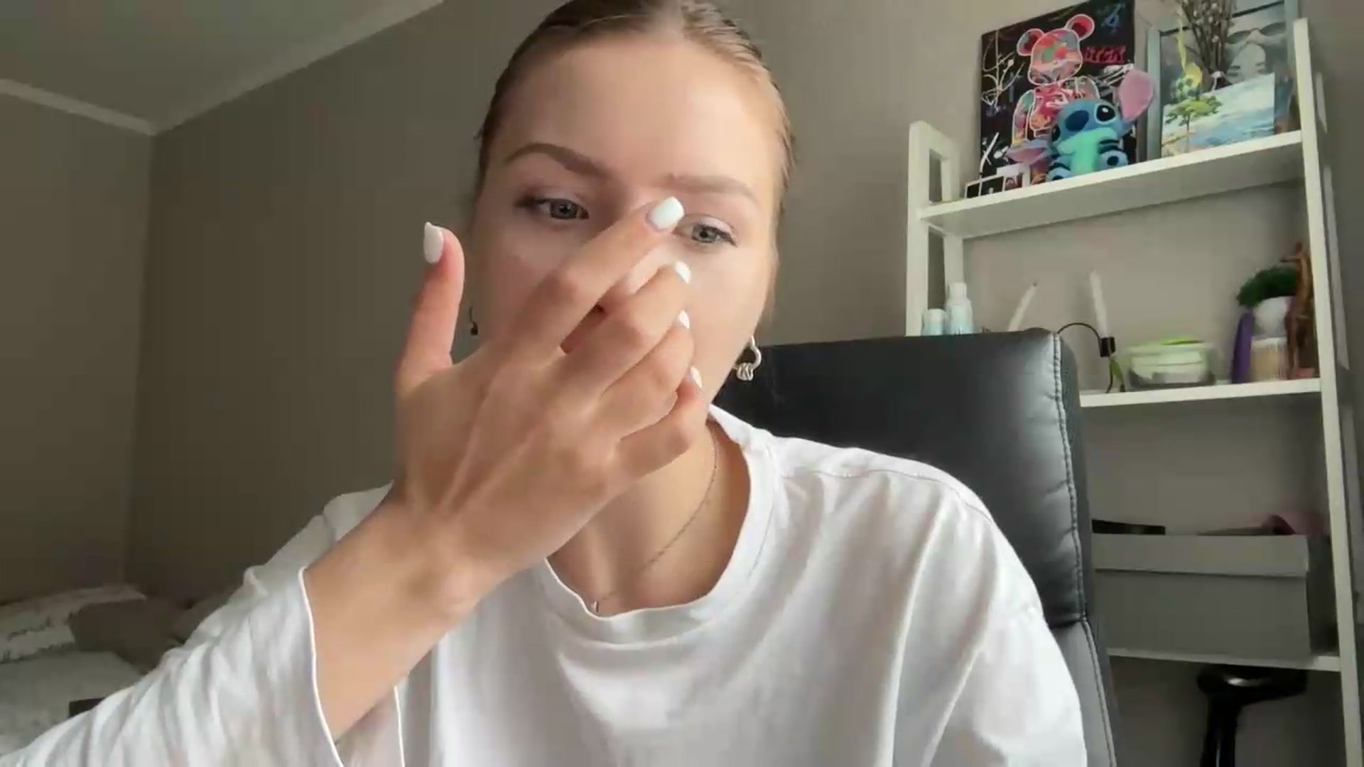 Gallery image thumbnail from Di_Pearl's myfreecams stream on, 07/10/2026, 14:04 image 10 of 20