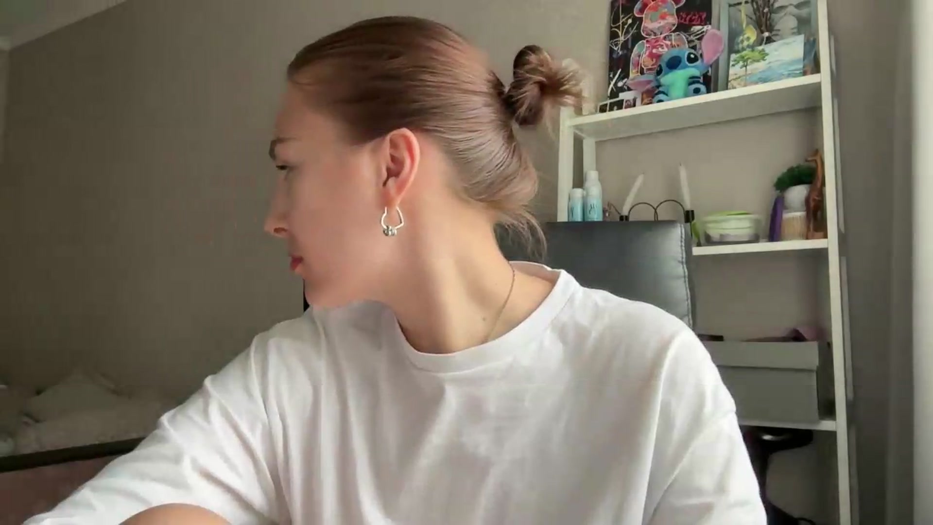 Gallery image thumbnail from Di_Pearl's myfreecams stream on, 07/10/2026, 15:16 image 2 of 20