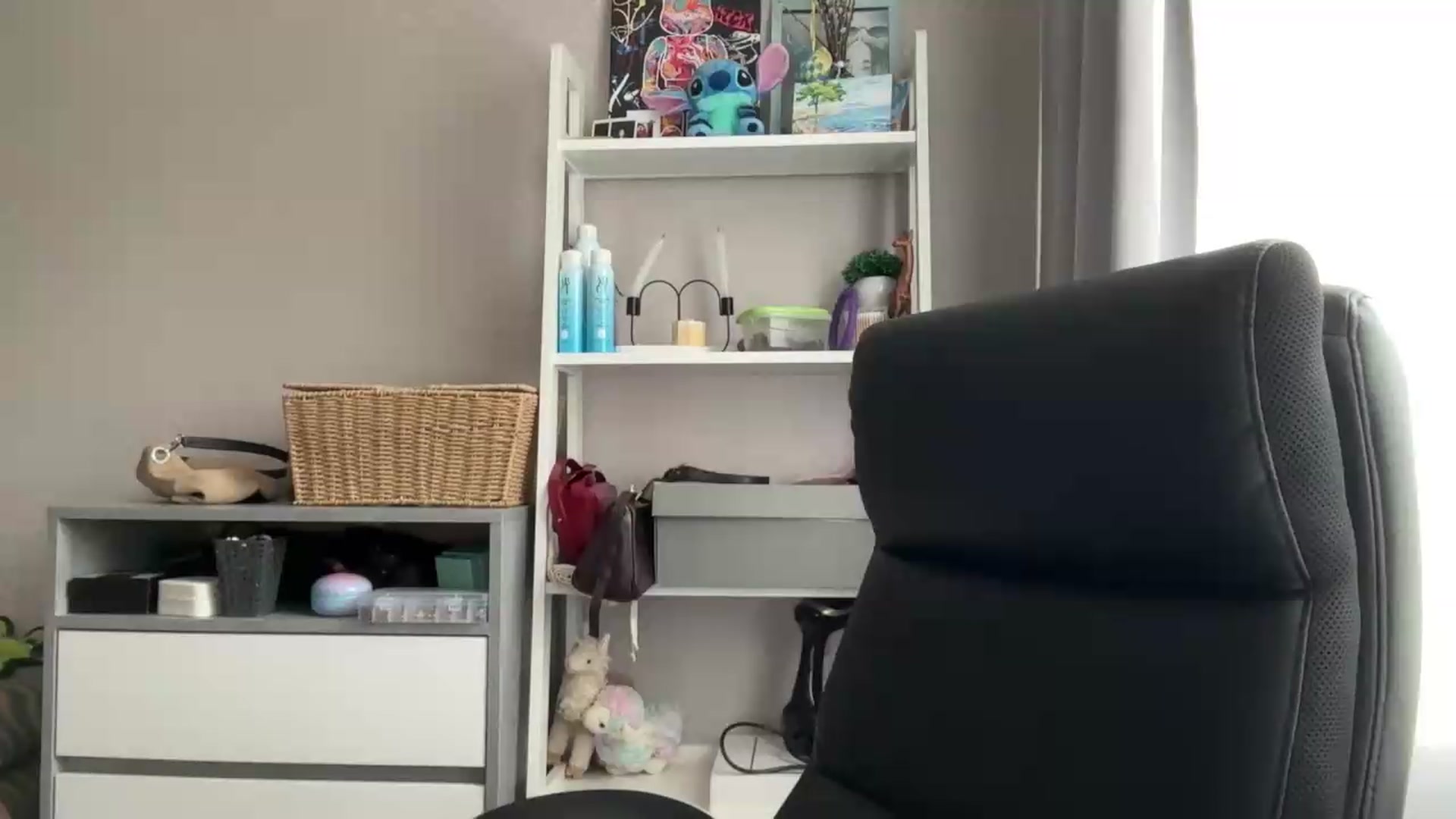 Gallery image thumbnail from Di_Pearl's myfreecams stream on, 07/11/2026, 15:07 image 17 of 20