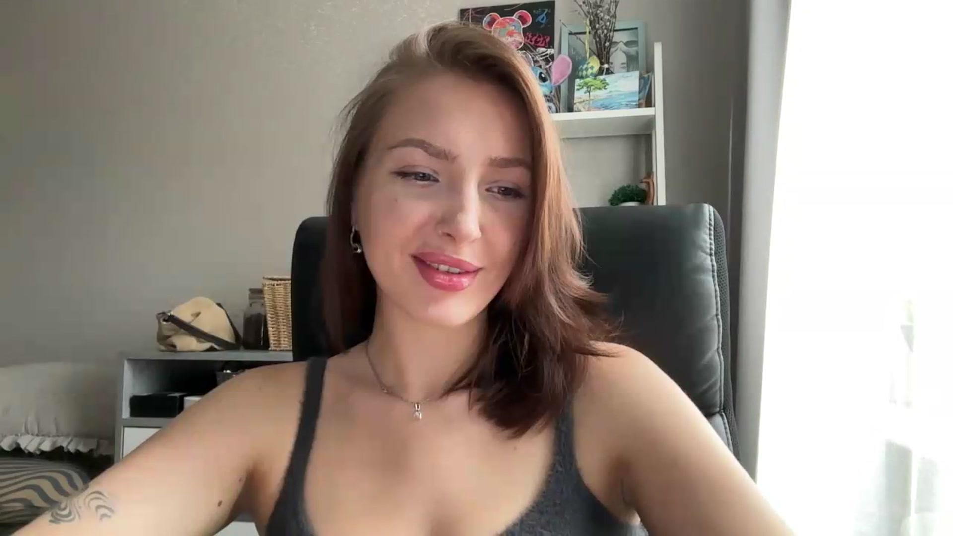 Gallery image thumbnail from Di_Pearl's myfreecams stream on, 07/15/2026, 15:07 image 10 of 20