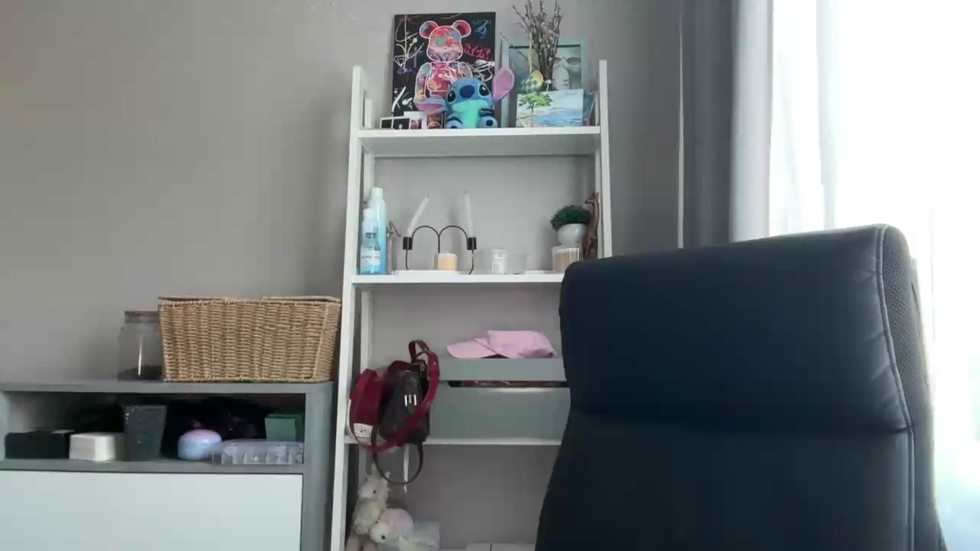 Gallery image thumbnail from Di_Pearl's myfreecams stream on, 07/17/2026, 16:13 image 20 of 20