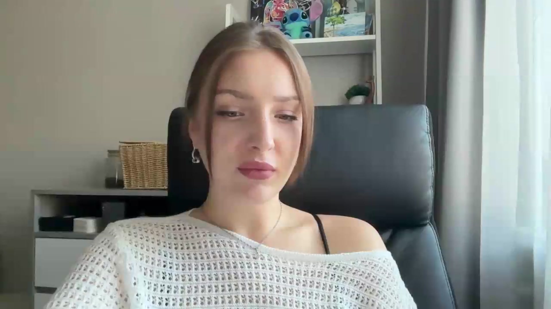 Gallery image thumbnail from Di_Pearl's myfreecams stream on, 07/17/2026, 16:13 image 2 of 20