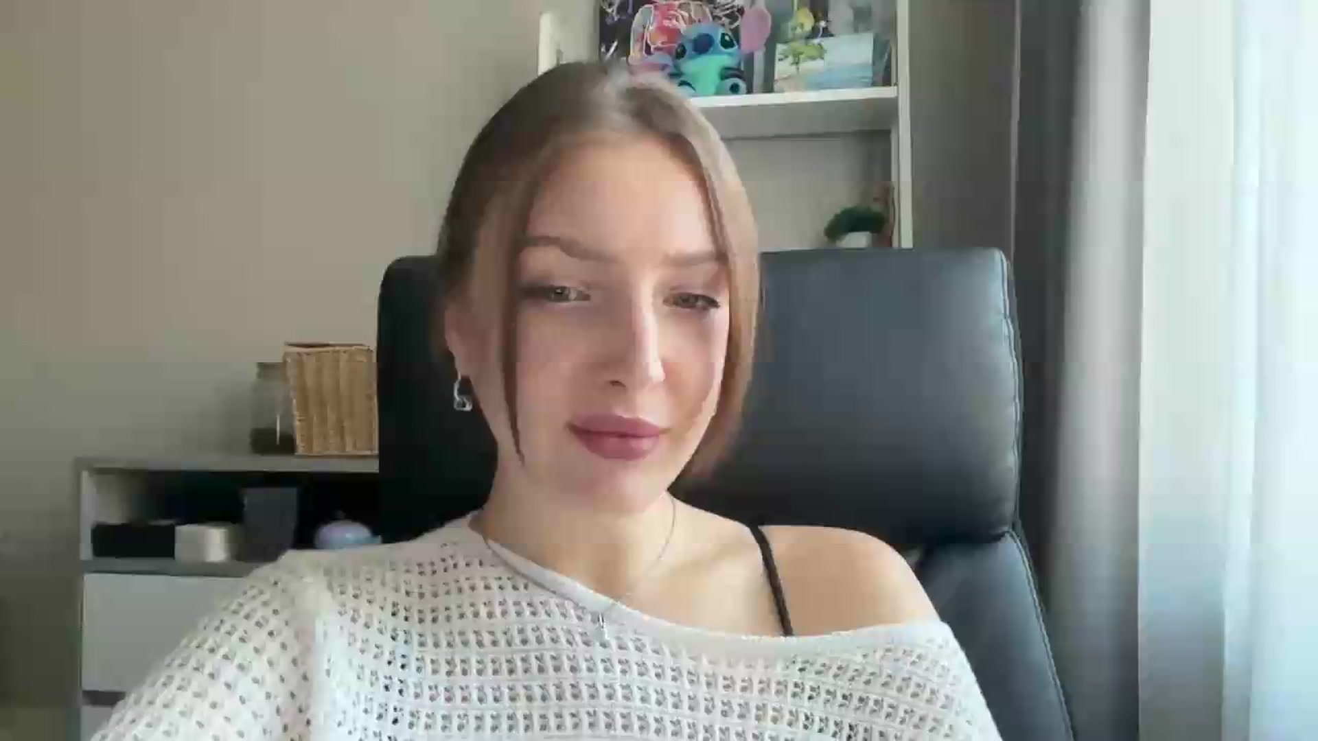 Gallery image thumbnail from Di_Pearl's myfreecams stream on, 07/17/2026, 16:13 image 7 of 20