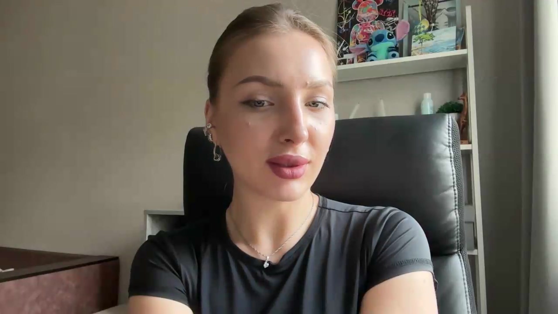 Gallery image thumbnail from Di_Pearl's myfreecams stream on, 07/20/2026, 14:52 image 3 of 20