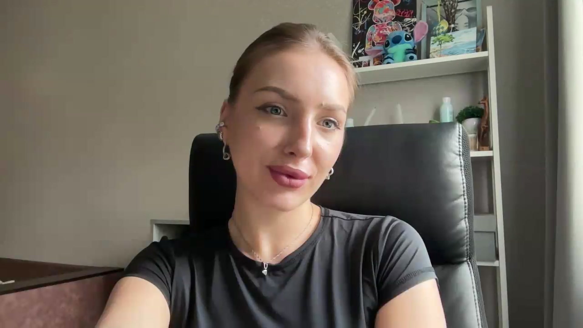 Gallery image thumbnail from Di_Pearl's myfreecams stream on, 07/20/2026, 14:52 image 4 of 20