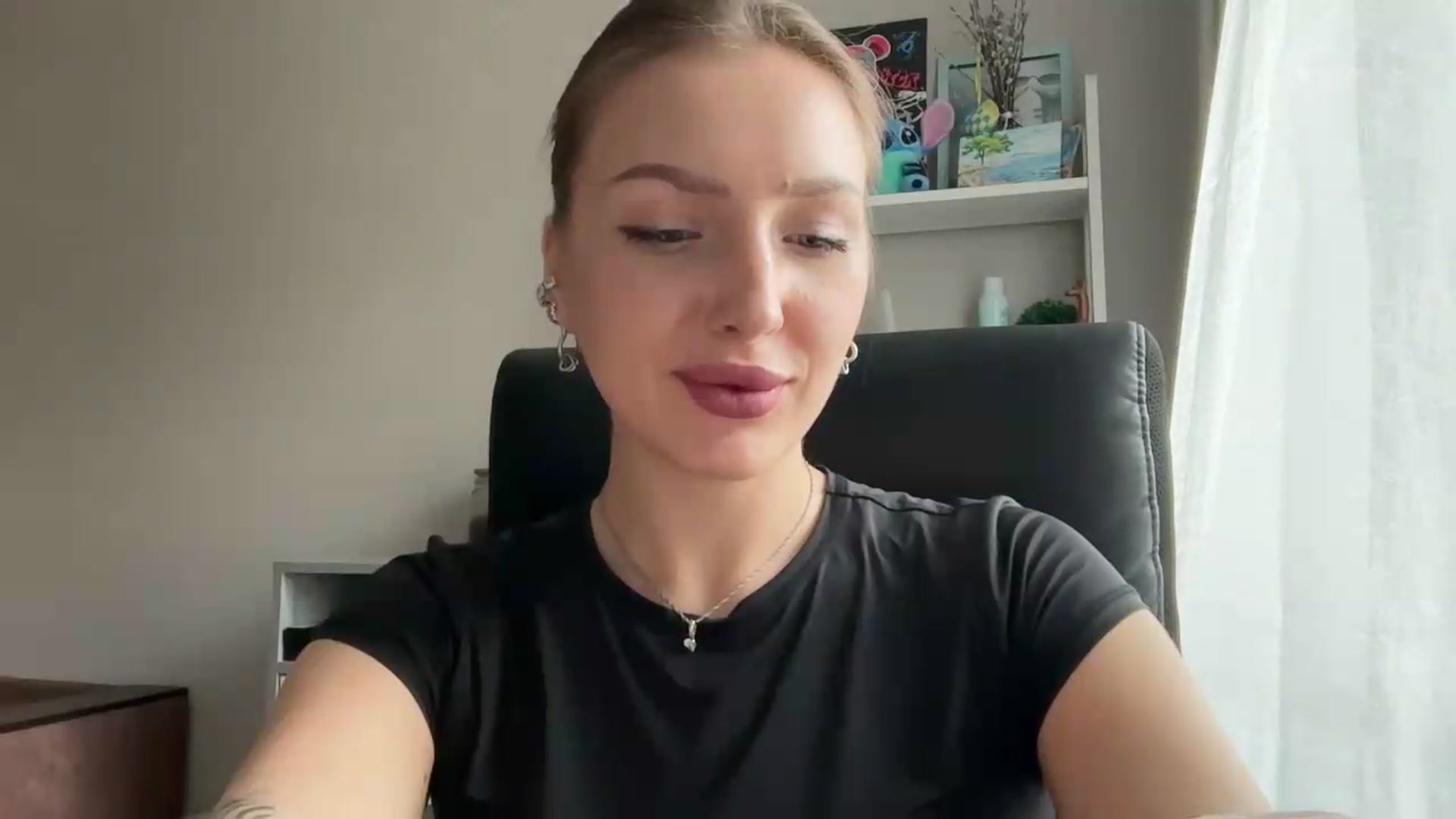 Gallery image thumbnail from Di_Pearl's myfreecams stream on, 07/20/2026, 14:52 image 7 of 20