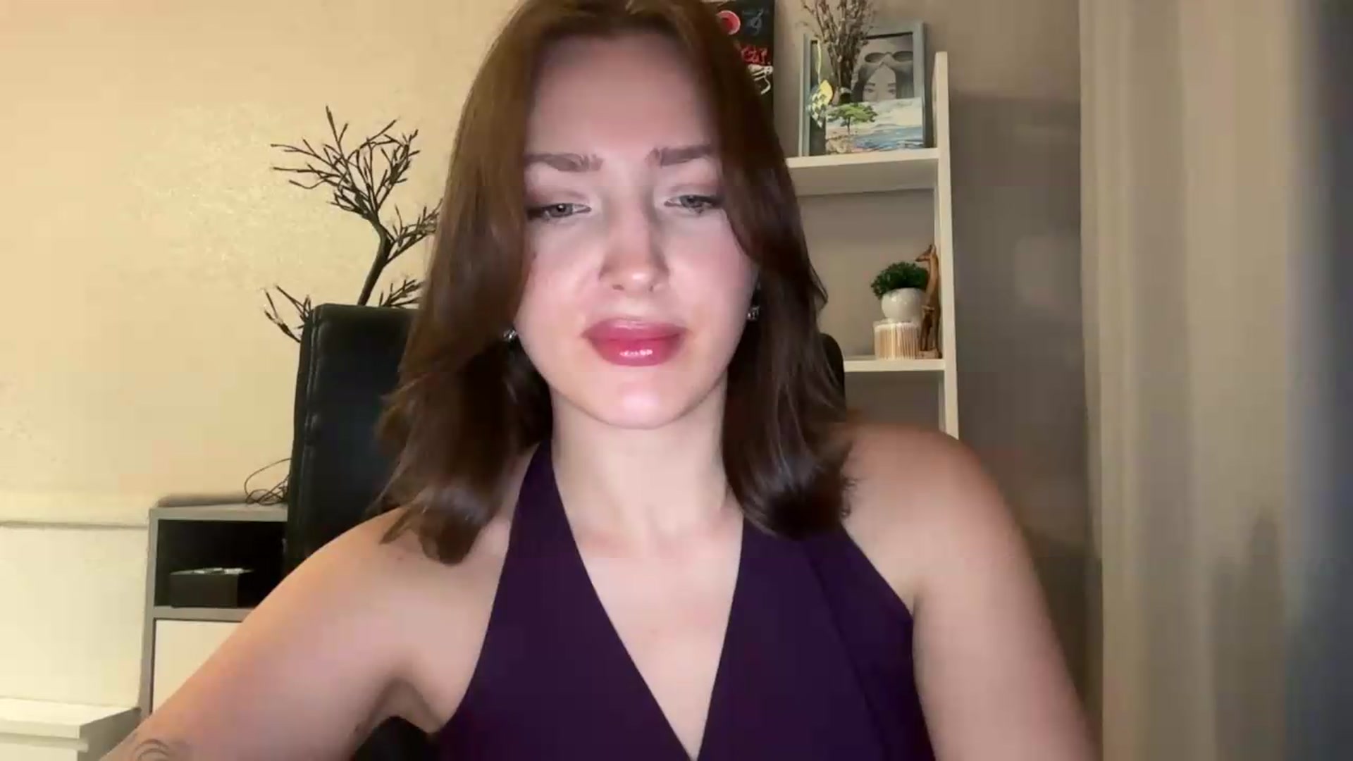 Gallery image thumbnail from Di_Pearl's myfreecams stream on, 07/27/2026, 20:20 image 17 of 20