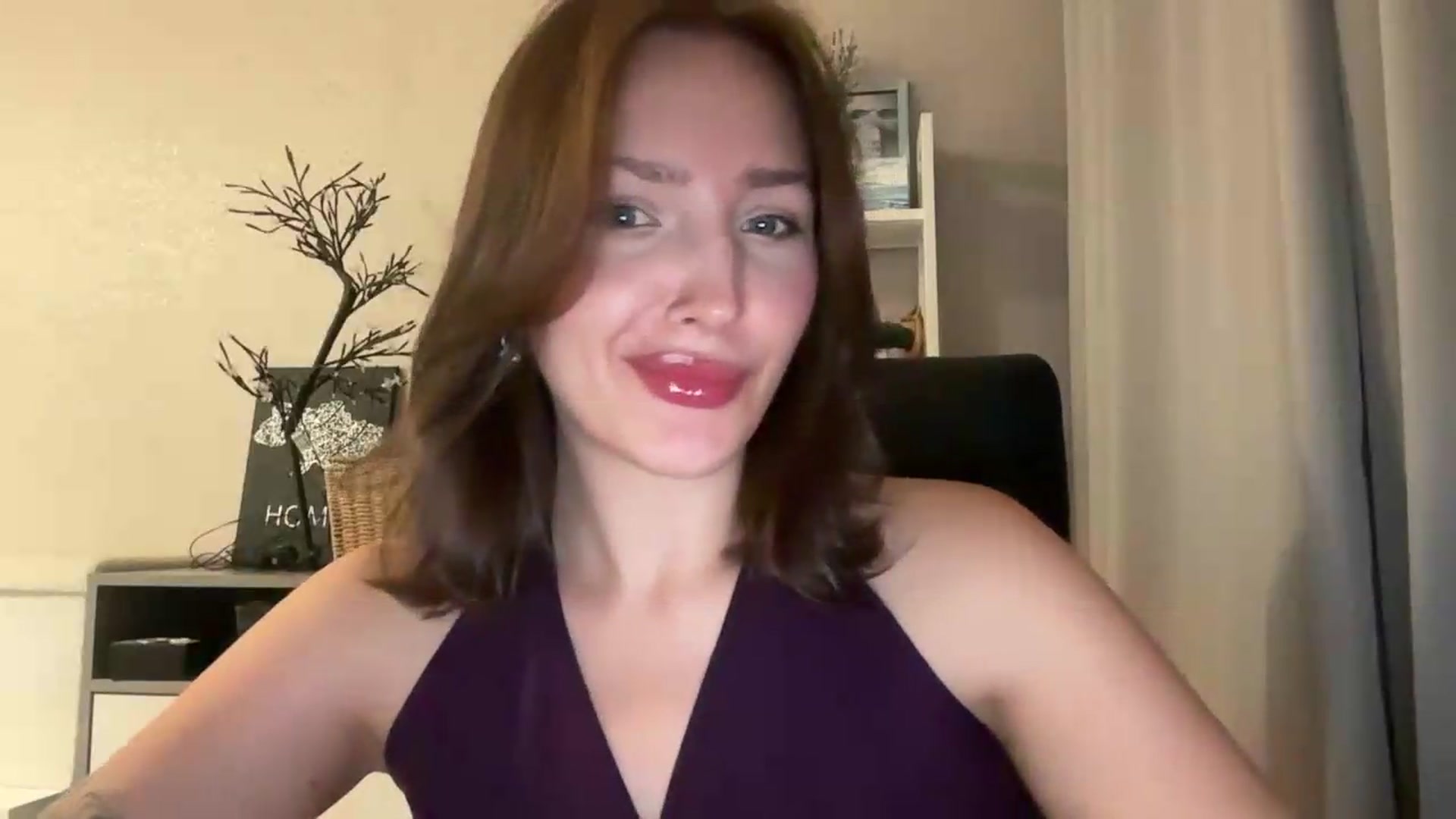 Gallery image thumbnail from Di_Pearl's myfreecams stream on, 07/27/2026, 20:20 image 10 of 20
