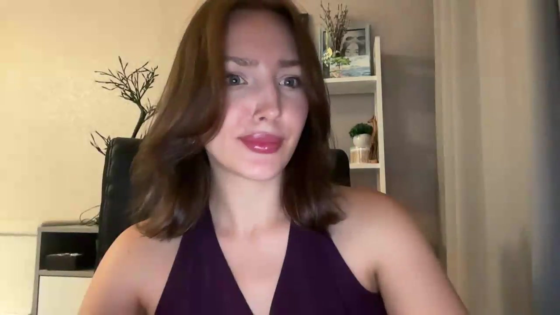 Gallery image thumbnail from Di_Pearl's myfreecams stream on, 07/27/2026, 20:20 image 16 of 20