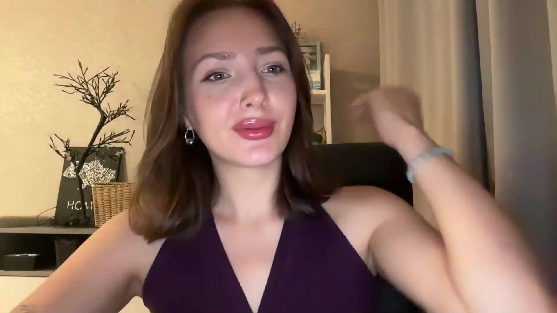 Gallery image thumbnail from Di_Pearl's myfreecams stream on, 07/27/2026, 21:46 image 19 of 20