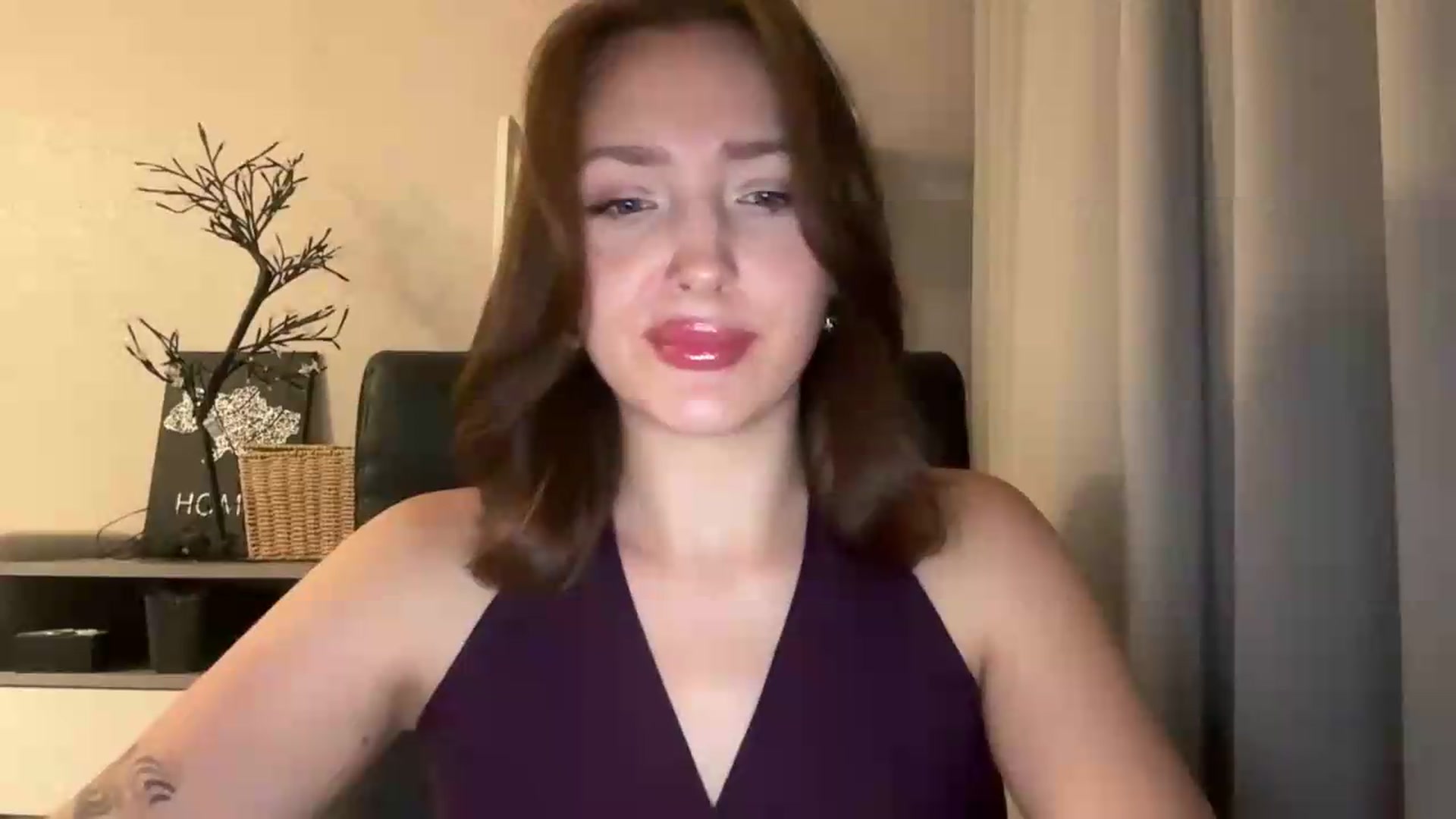 Gallery image thumbnail from Di_Pearl's myfreecams stream on, 07/27/2026, 21:46 image 8 of 20