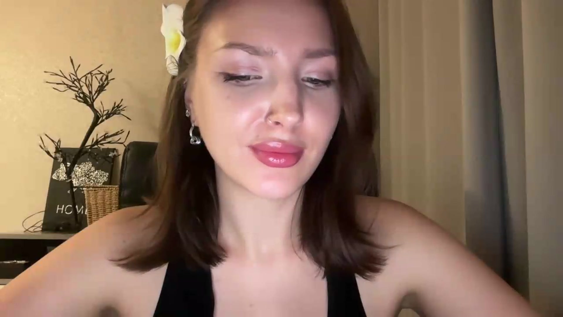 Gallery image thumbnail from Di_Pearl's myfreecams stream on, 07/28/2026, 22:04 image 20 of 20
