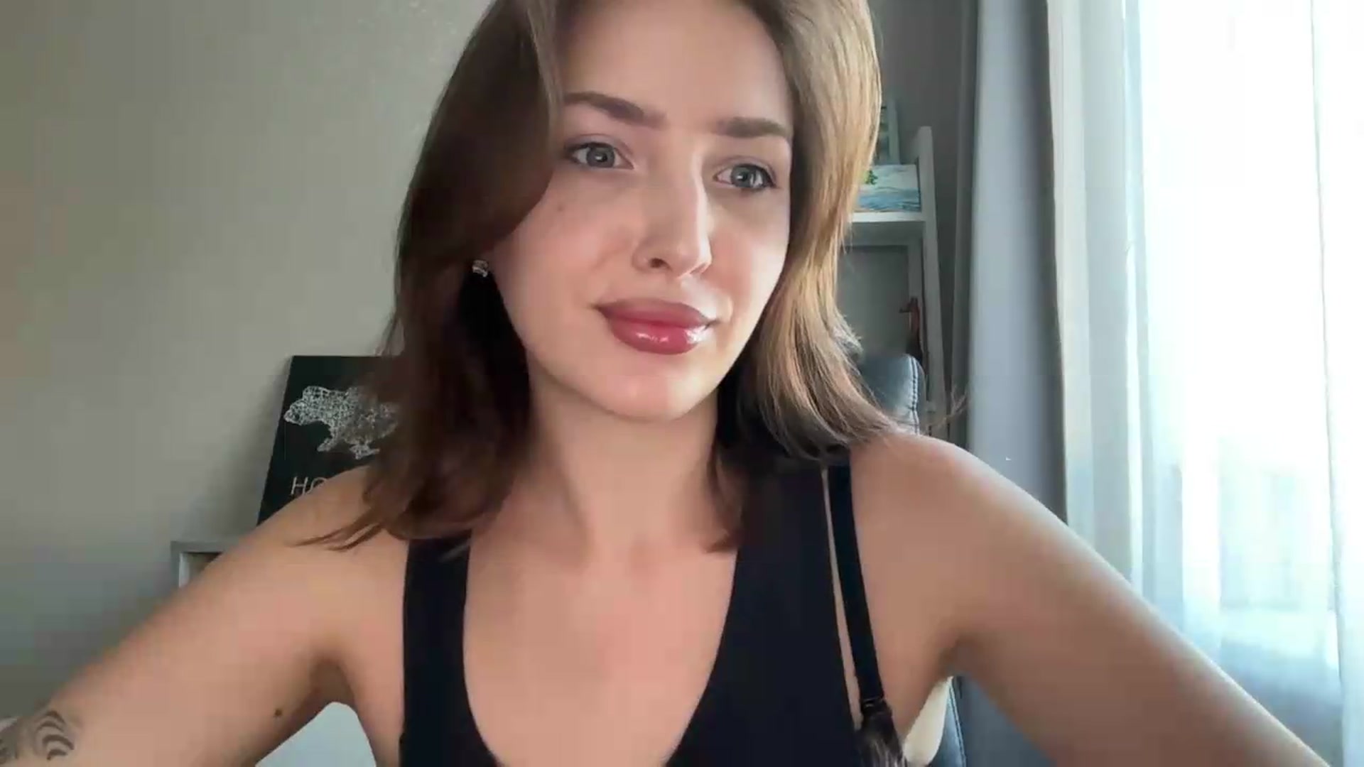 Gallery image thumbnail from Di_Pearl's myfreecams stream on, 08/09/2026, 15:08 image 16 of 20