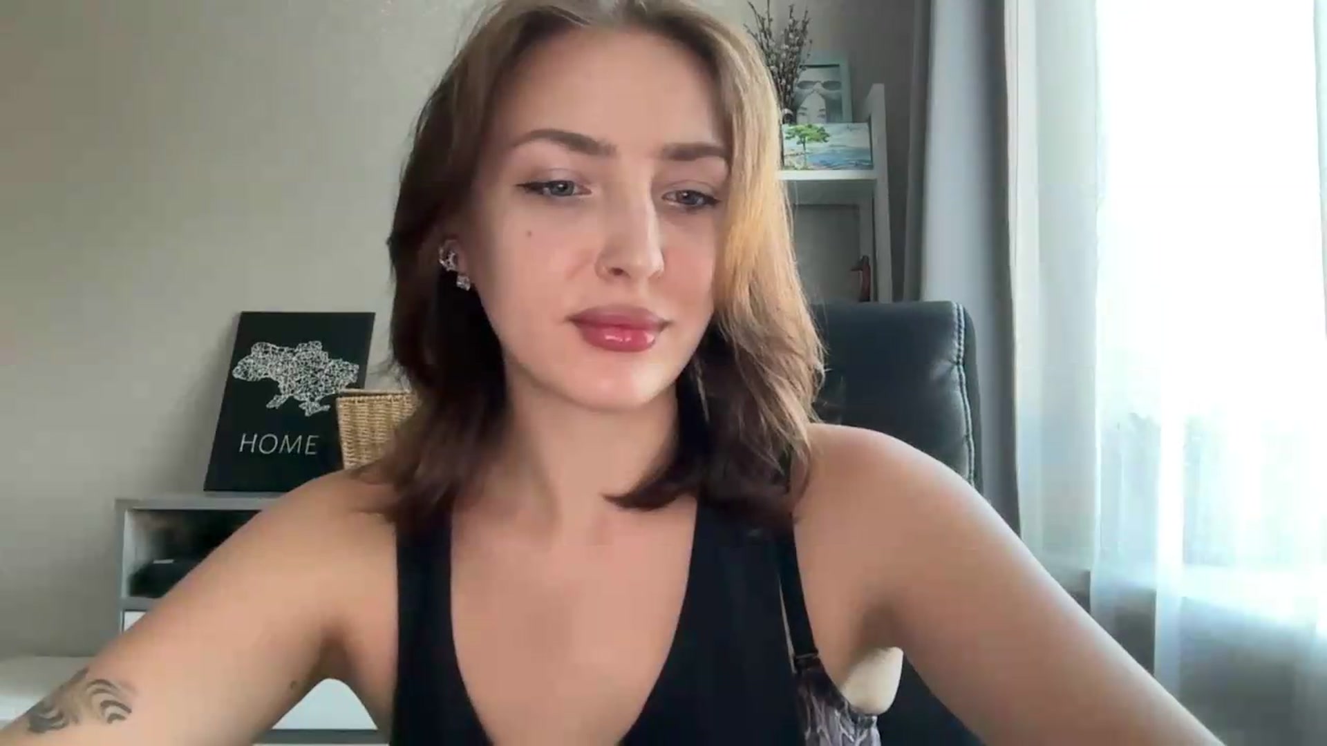Gallery image thumbnail from Di_Pearl's myfreecams stream on, 08/09/2026, 15:08 image 14 of 20