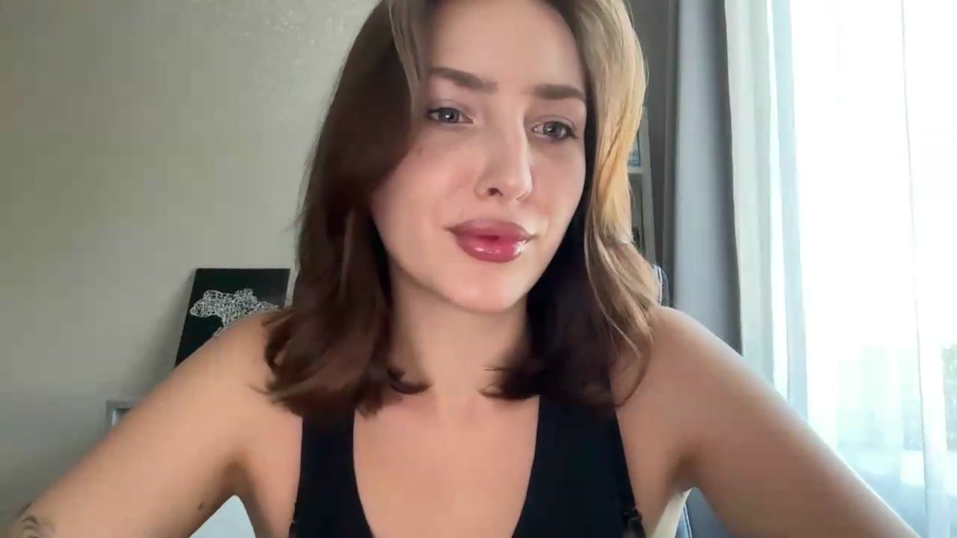 Gallery image thumbnail from Di_Pearl's myfreecams stream on, 08/09/2026, 15:08 image 8 of 20
