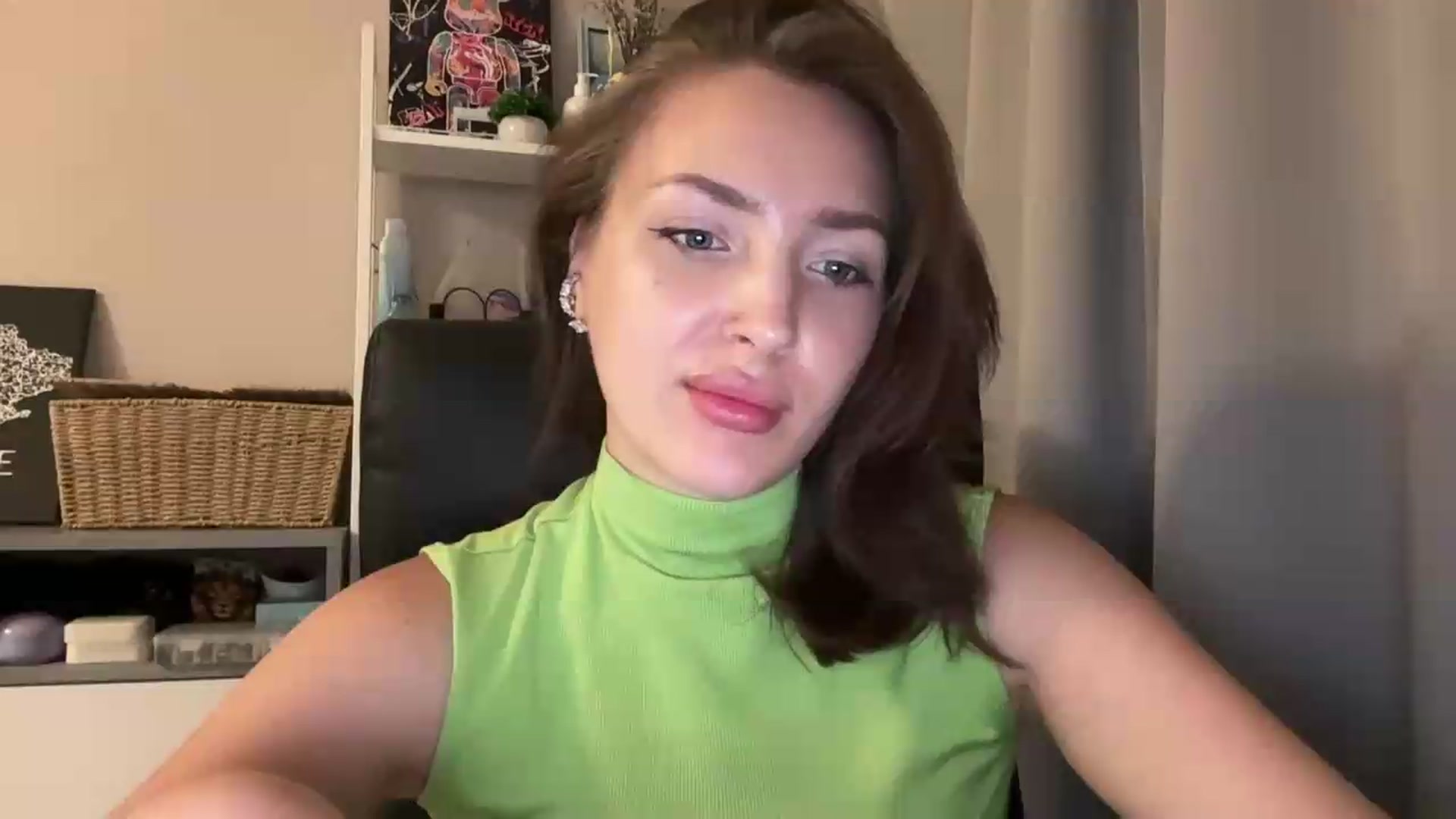 Gallery image thumbnail from Di_Pearl's myfreecams stream on, 08/09/2026, 22:38 image 19 of 20
