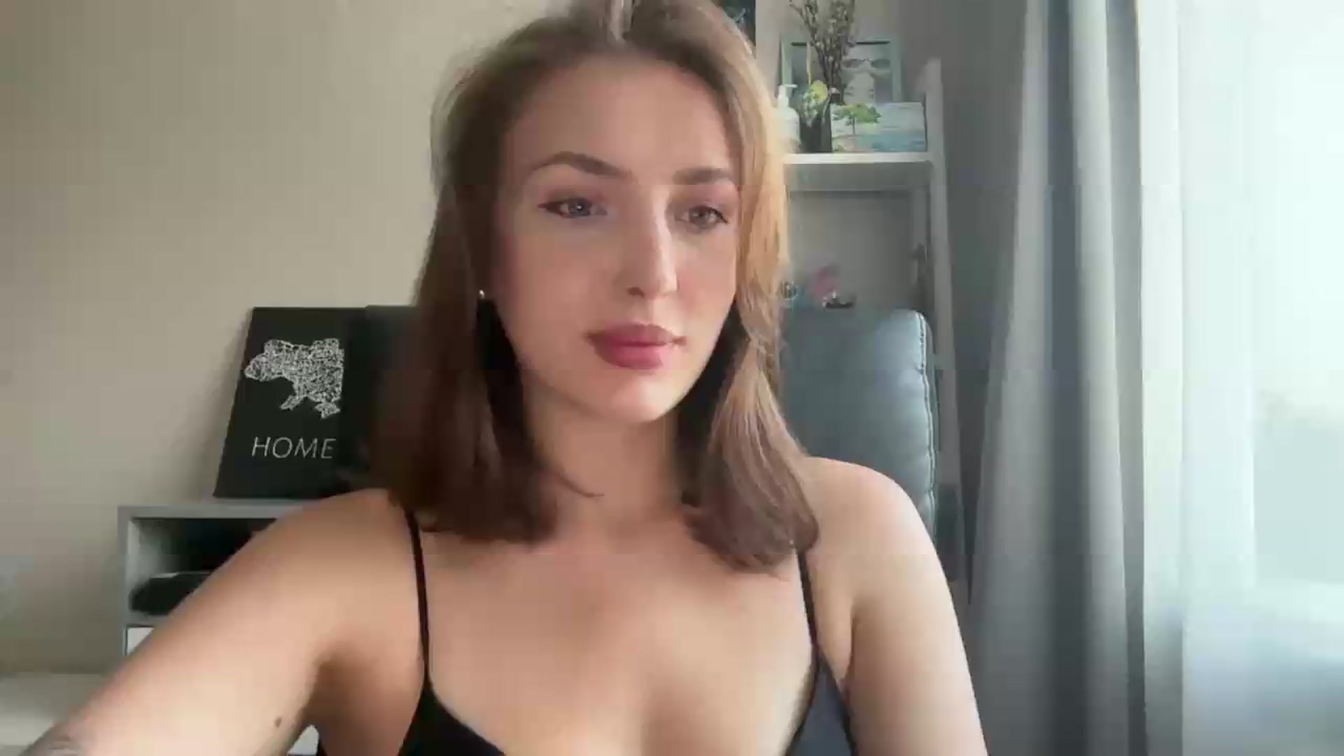 Gallery image thumbnail from Di_Pearl's myfreecams stream on, 08/11/2026, 13:18 image 1 of 20